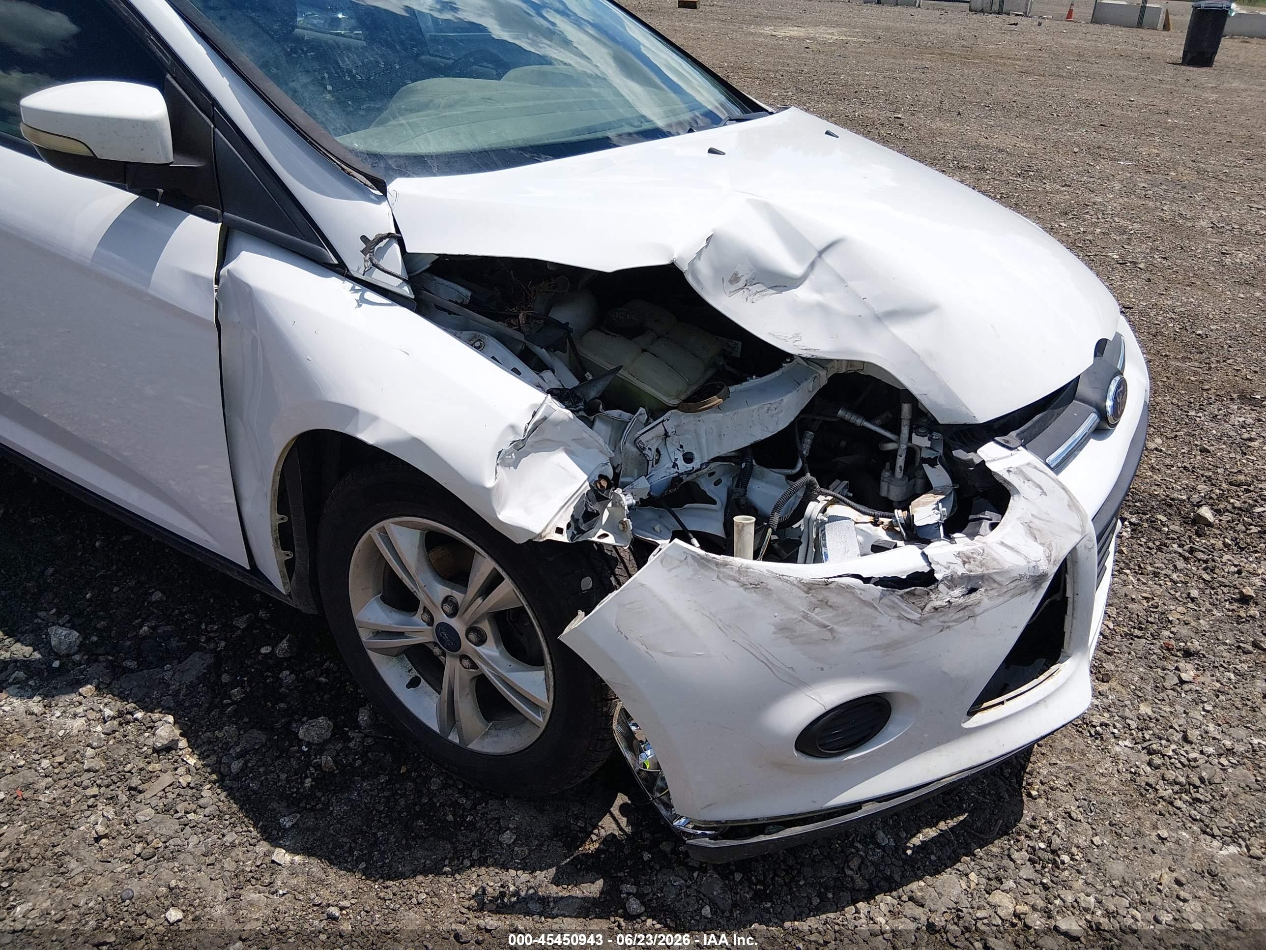 2014 Ford Focus Se White vin: 1FADP3F26EL405380