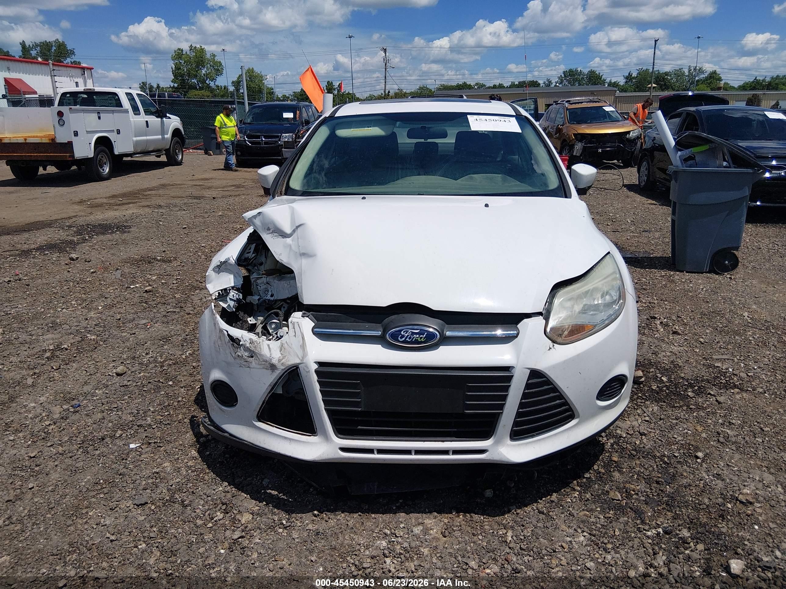 2014 Ford Focus Se White vin: 1FADP3F26EL405380