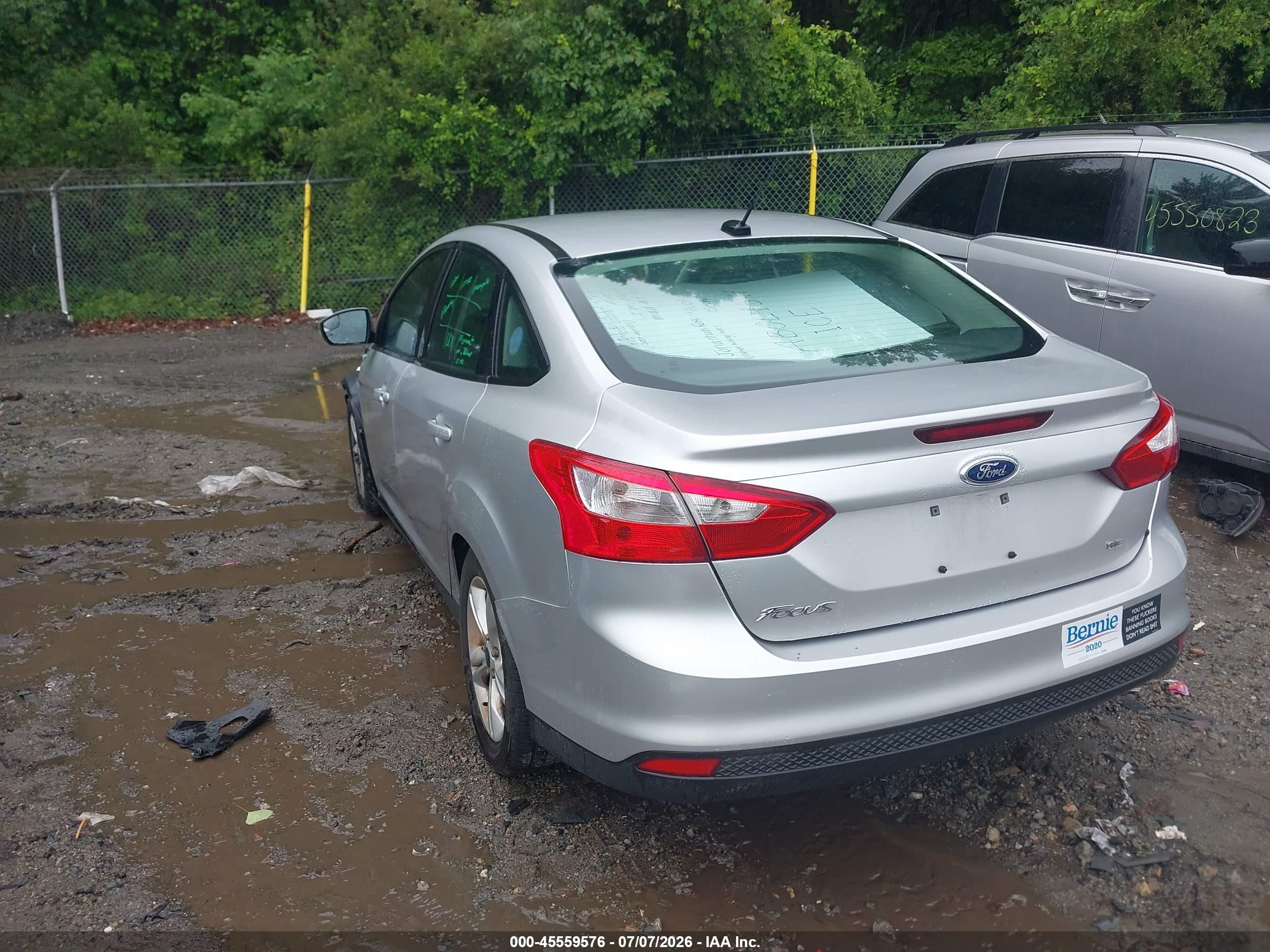 2014 Ford Focus Se Silver vin: 1FADP3F26EL424365