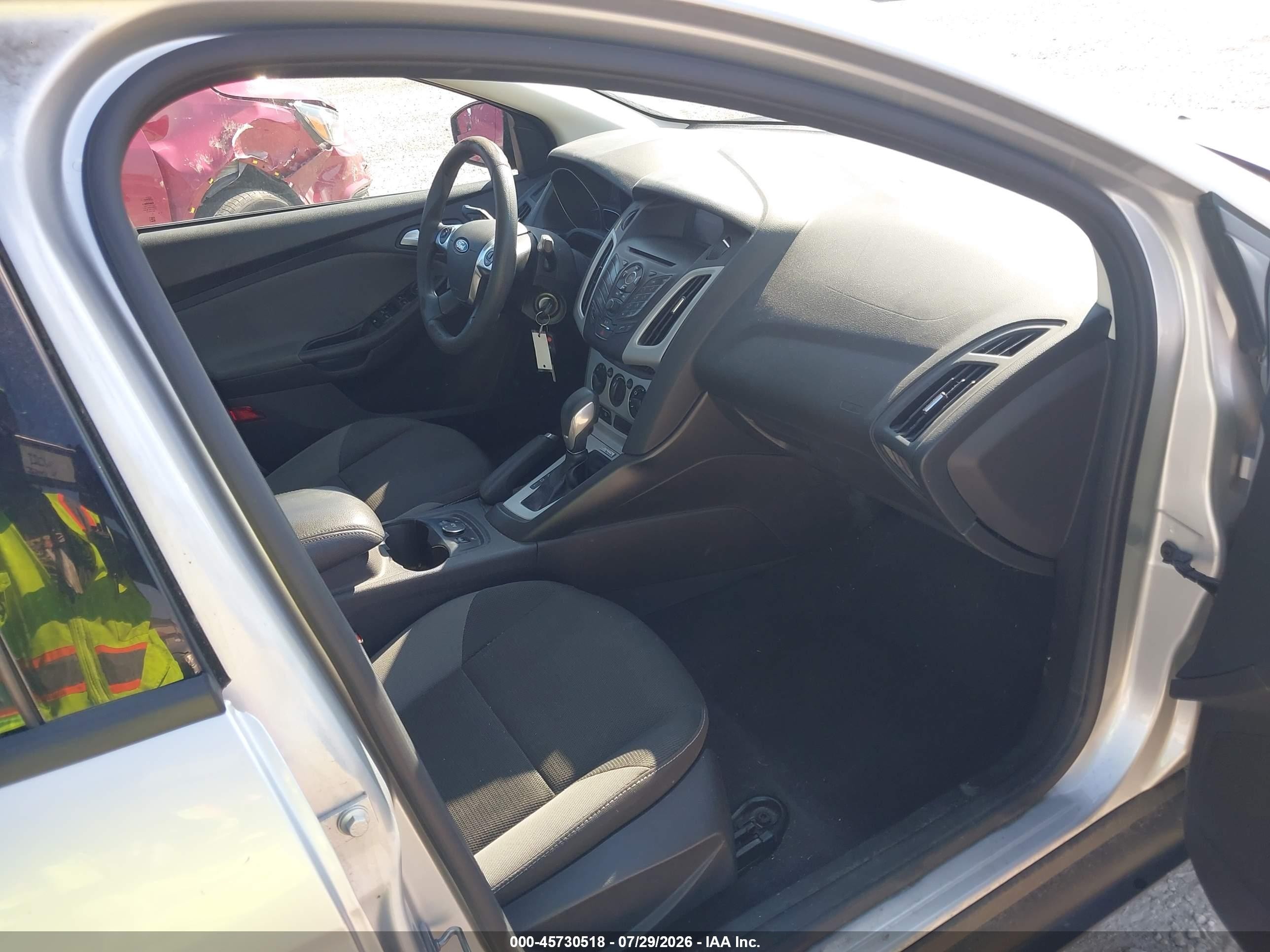 2014 Ford Focus Se Silver vin: 1FADP3F26EL427458