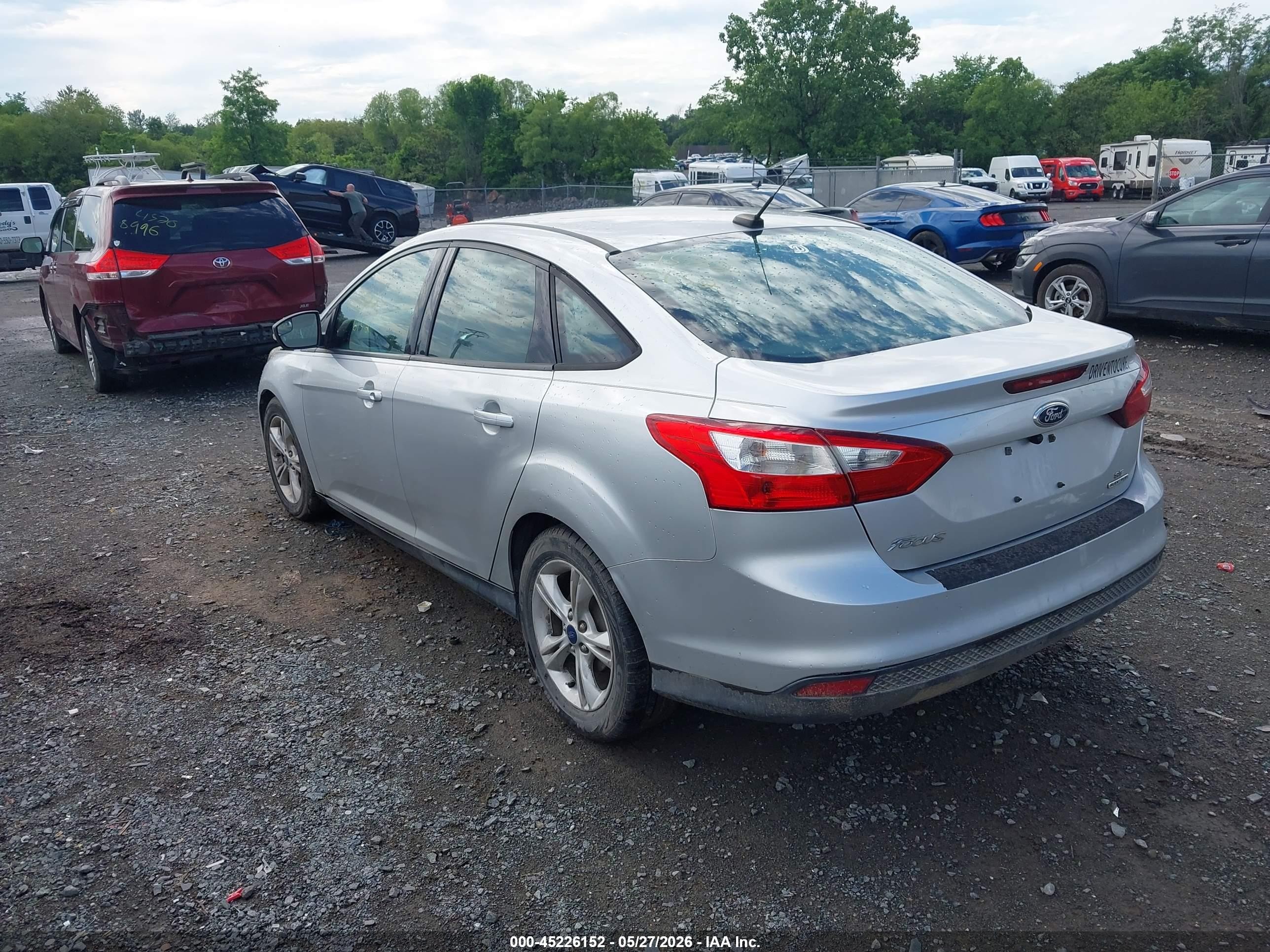 2014 Ford Focus Se Silver vin: 1FADP3F26EL429727