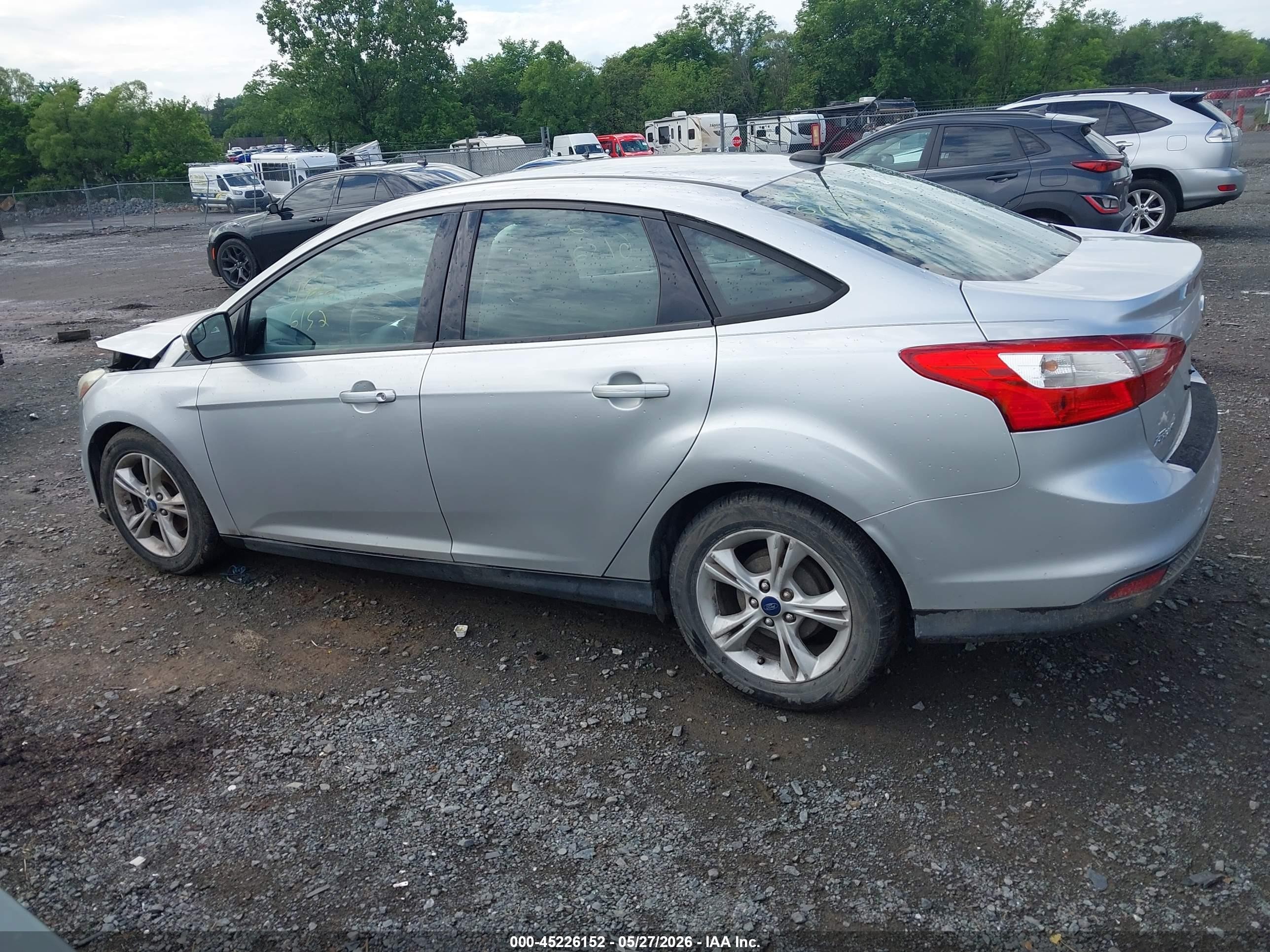 2014 Ford Focus Se Silver vin: 1FADP3F26EL429727
