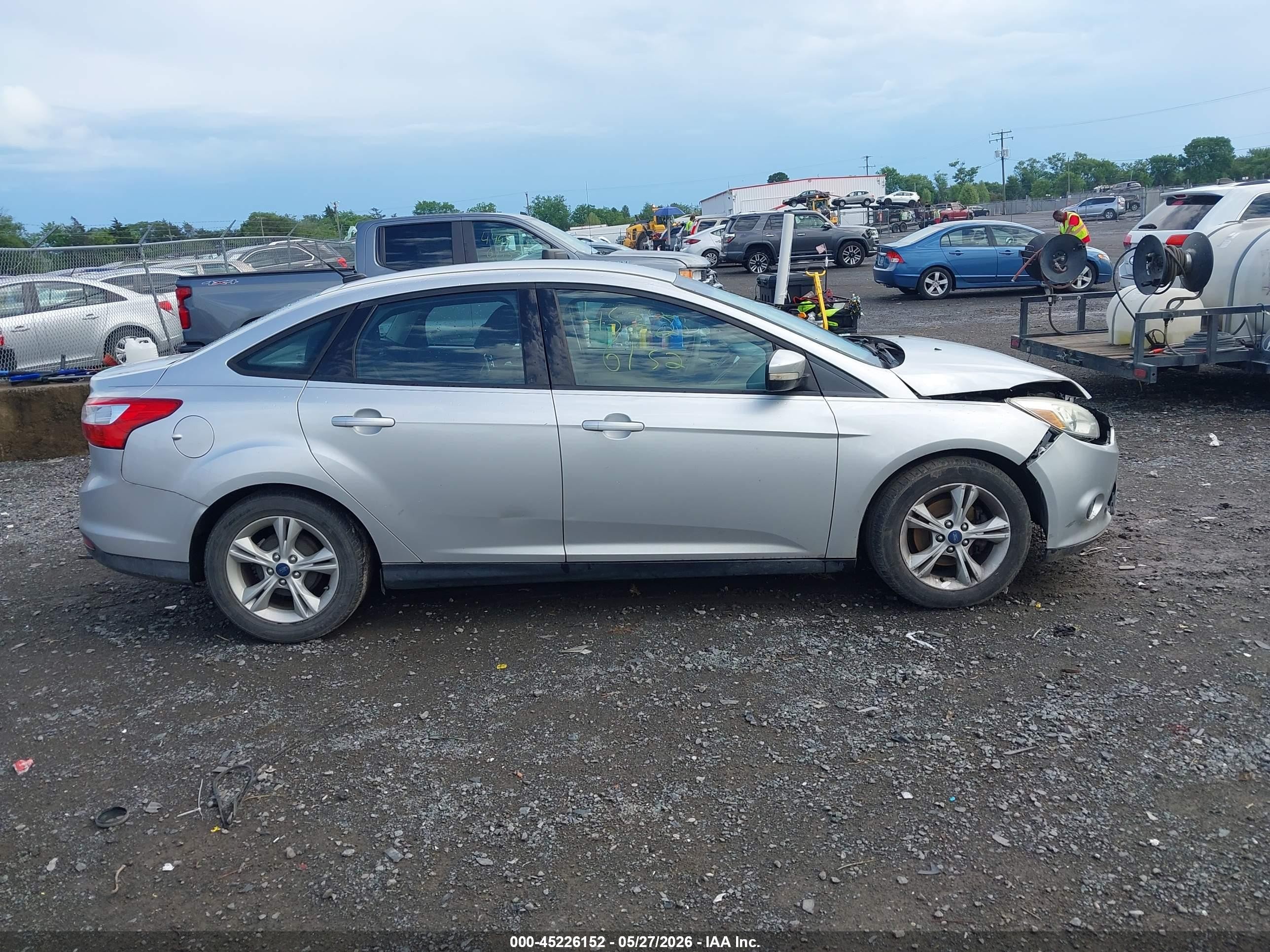 2014 Ford Focus Se Silver vin: 1FADP3F26EL429727