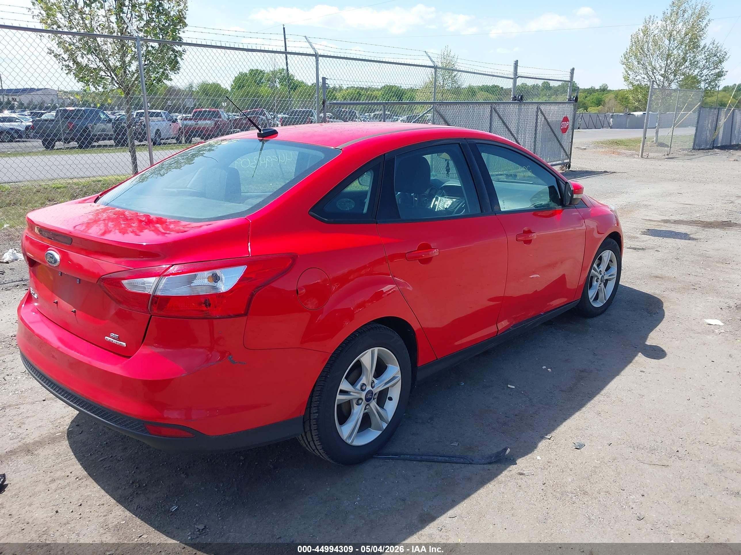 2014 Ford Focus Se Red vin: 1FADP3F26EL448245