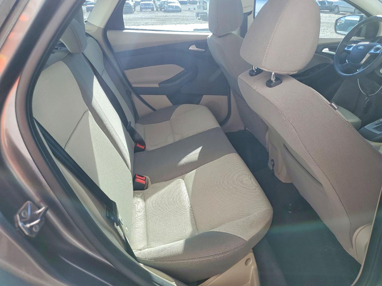 2014 Ford Focus Se Gray vin: 1FADP3F26EL453932