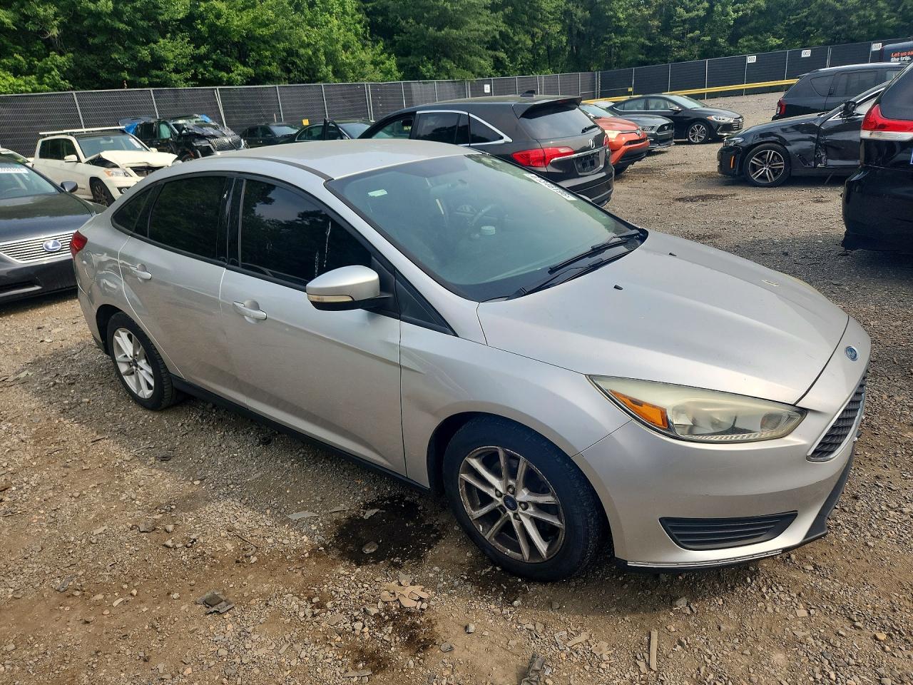 2015 Ford Focus Se Silver vin: 1FADP3F26FL202121