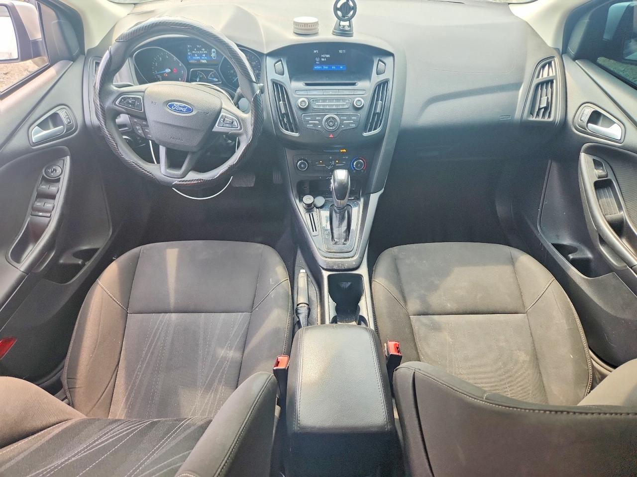 2015 Ford Focus Se Silver vin: 1FADP3F26FL202121