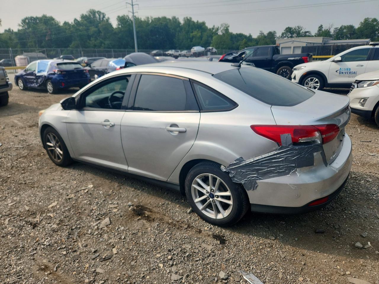 2015 Ford Focus Se Silver vin: 1FADP3F26FL202121
