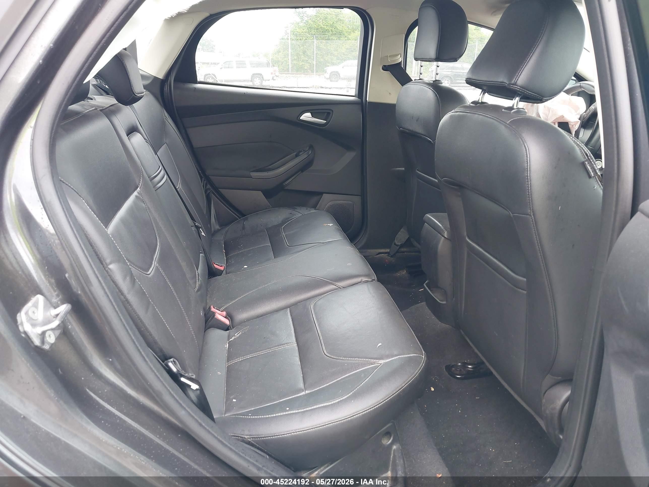 2015 Ford Focus Se Gray vin: 1FADP3F26FL214771