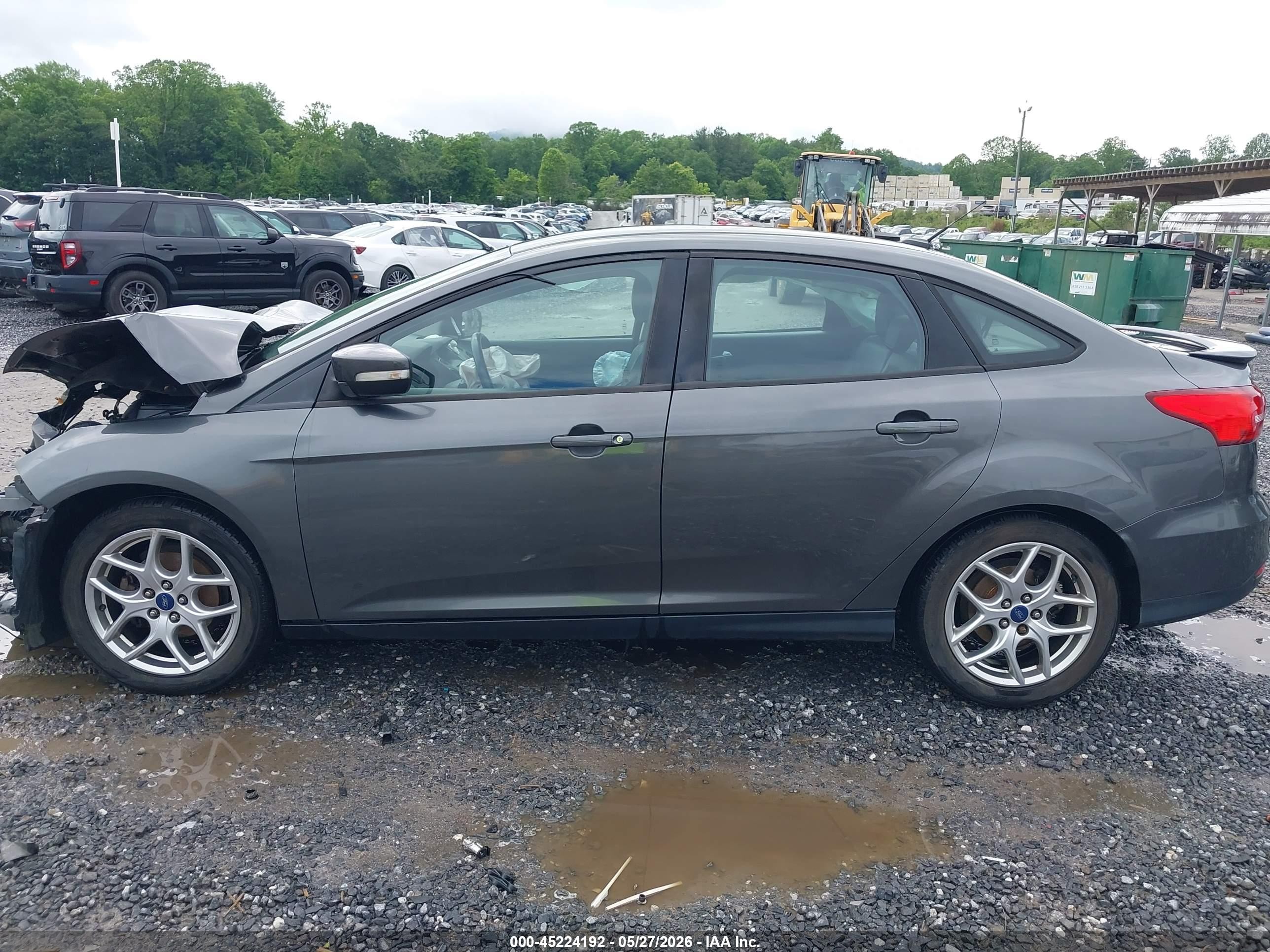 2015 Ford Focus Se Gray vin: 1FADP3F26FL214771