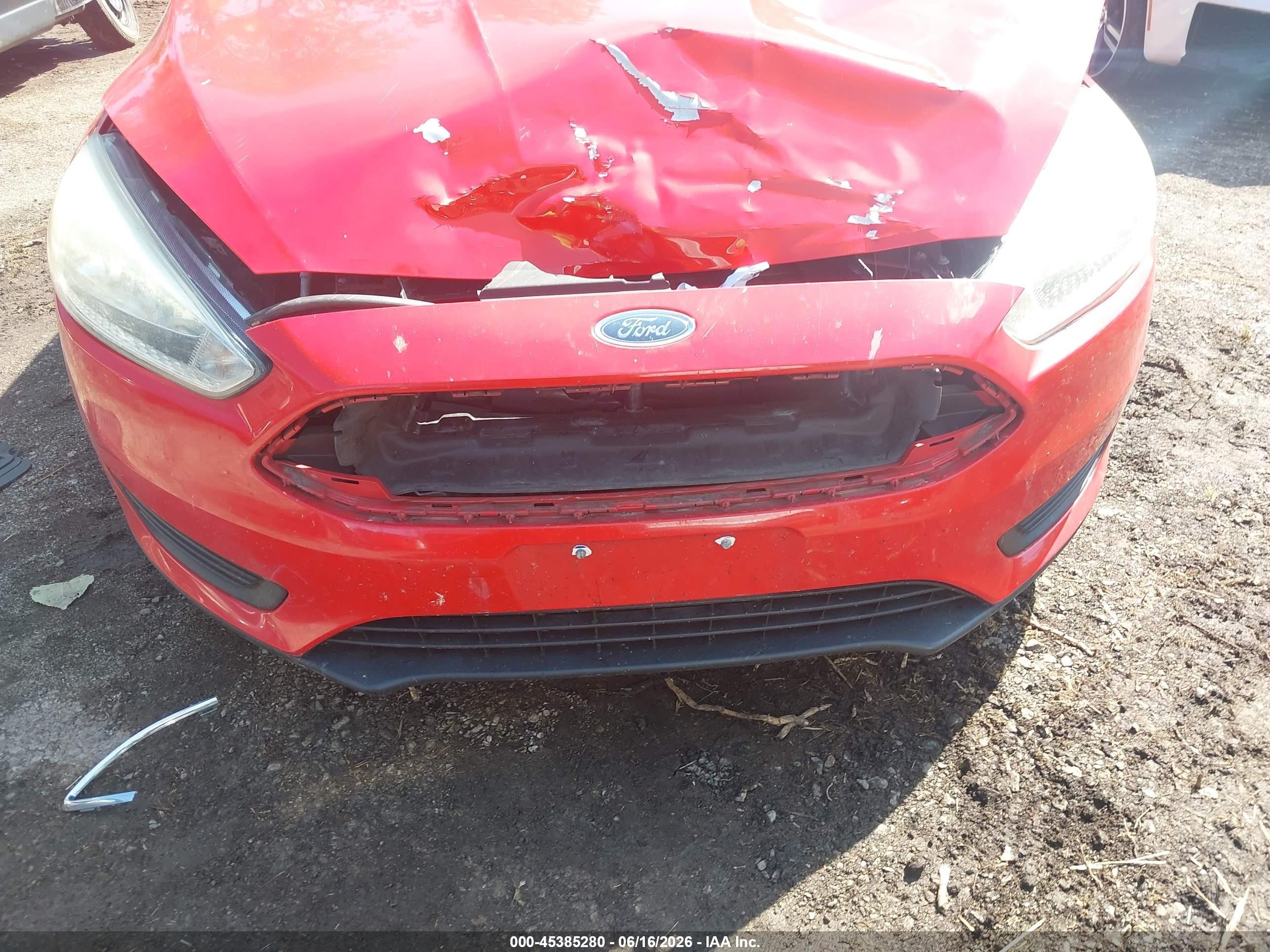2015 Ford Focus Se Red vin: 1FADP3F26FL217685