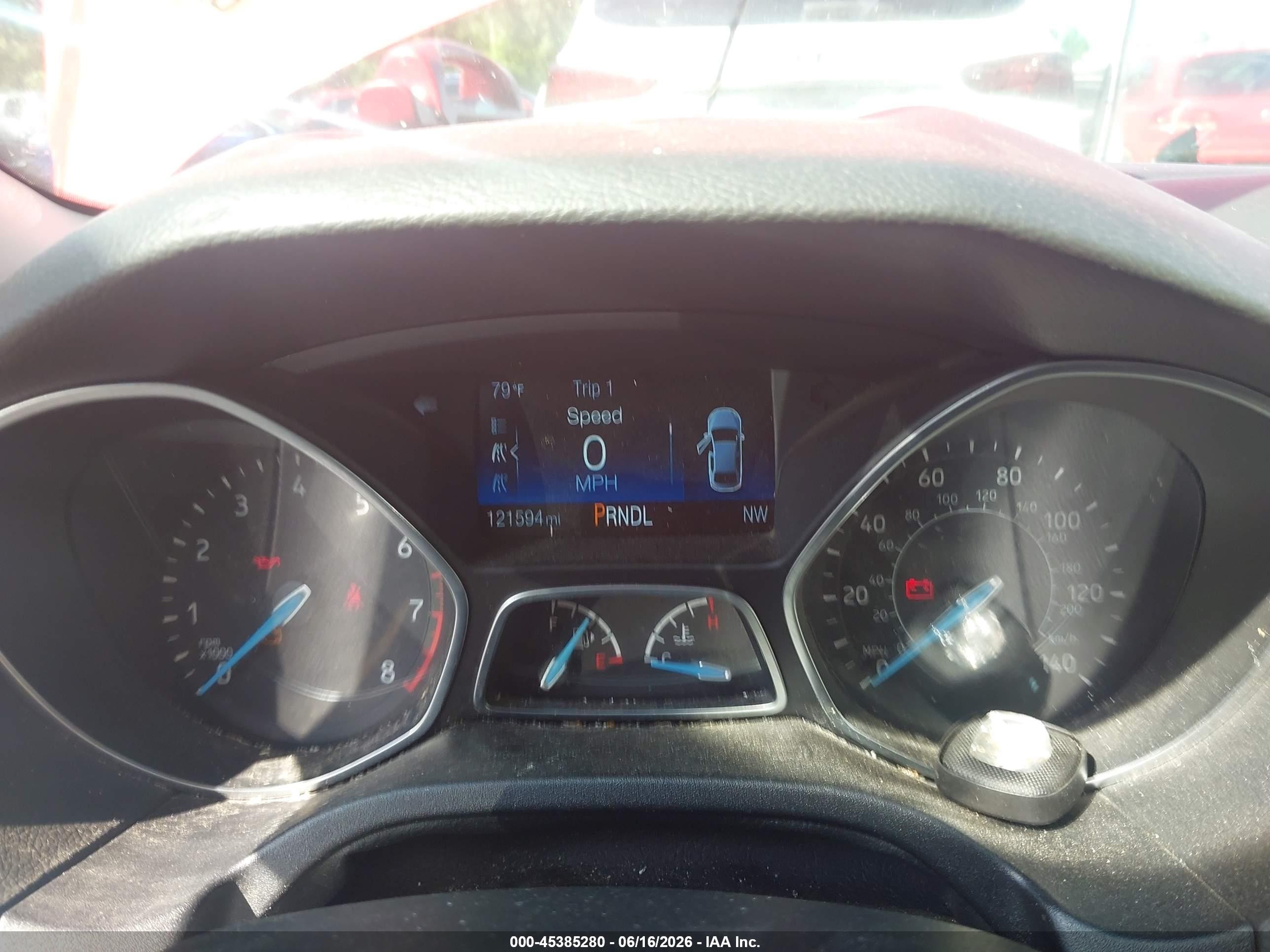 2015 Ford Focus Se Red vin: 1FADP3F26FL217685