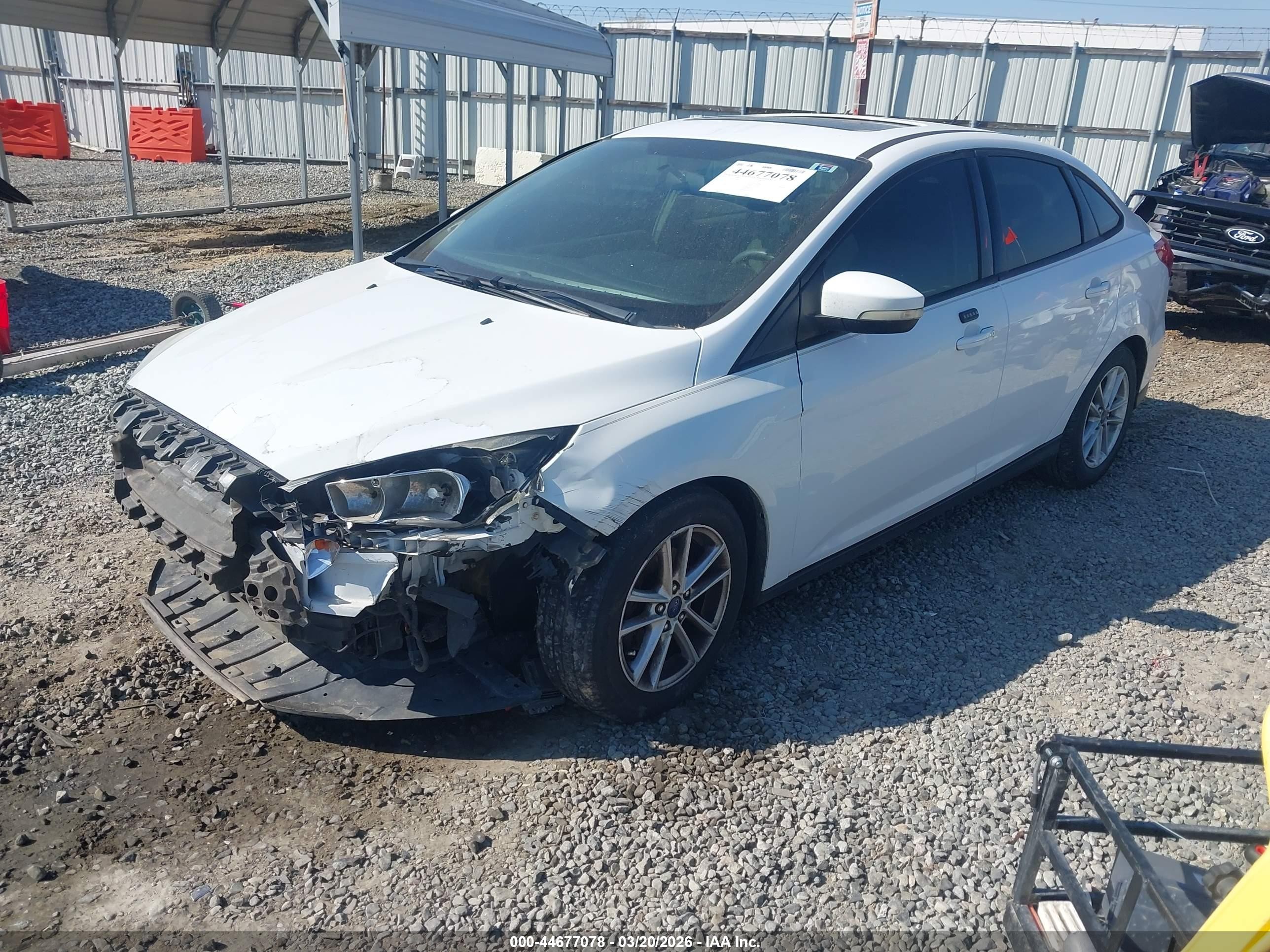 2015 Ford Focus Se White vin: 1FADP3F26FL238262
