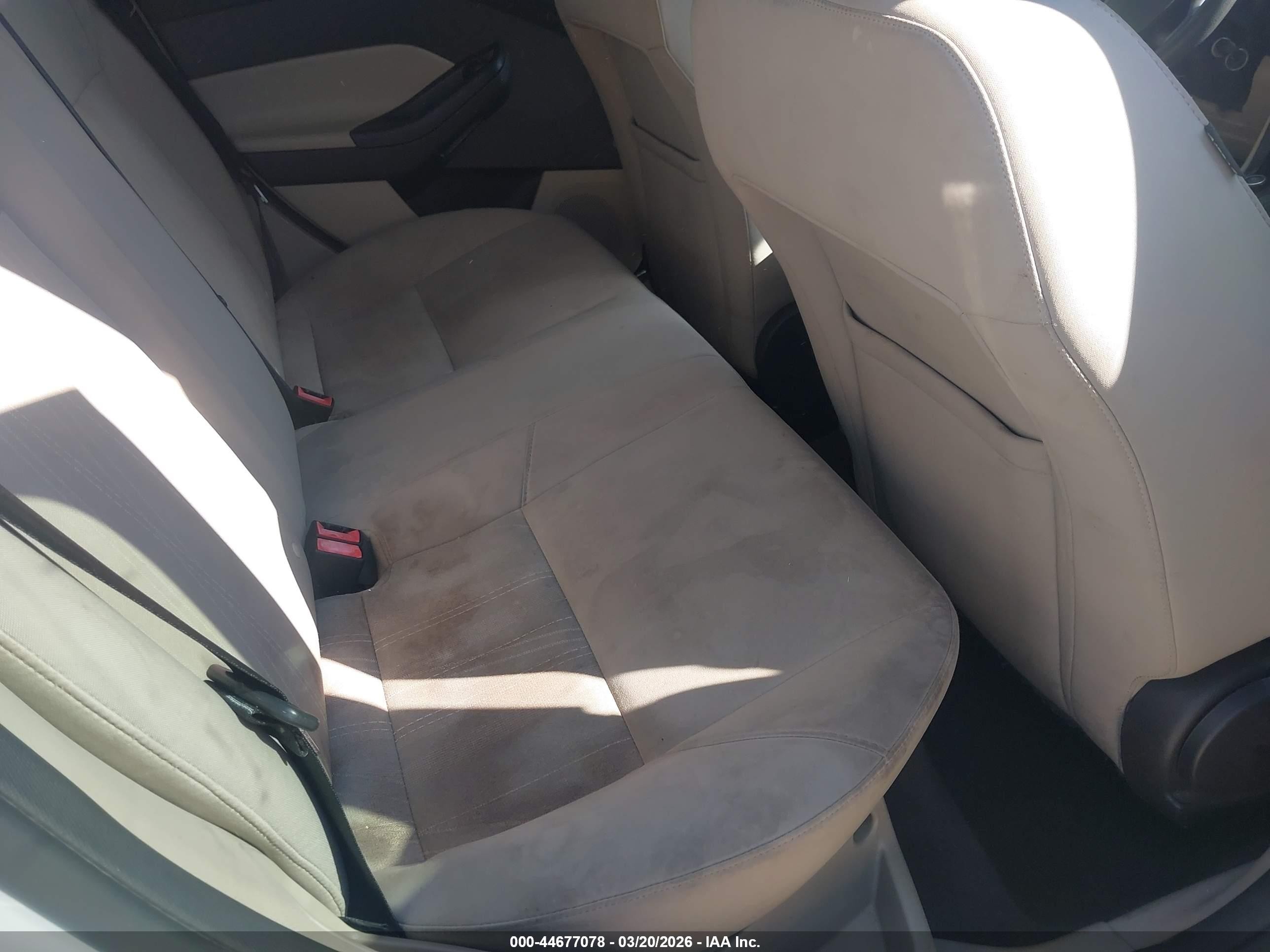 2015 Ford Focus Se White vin: 1FADP3F26FL238262