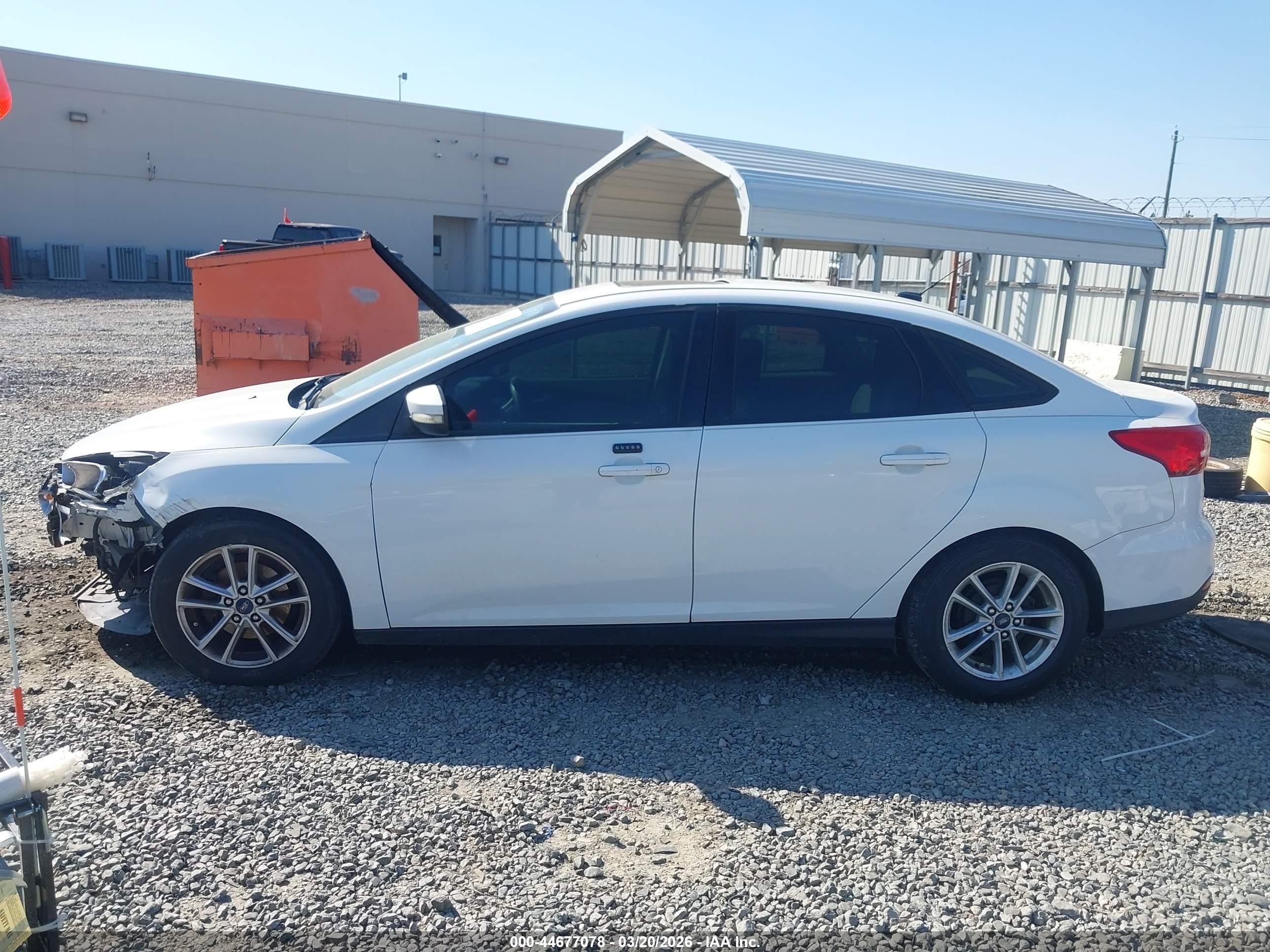 2015 Ford Focus Se White vin: 1FADP3F26FL238262