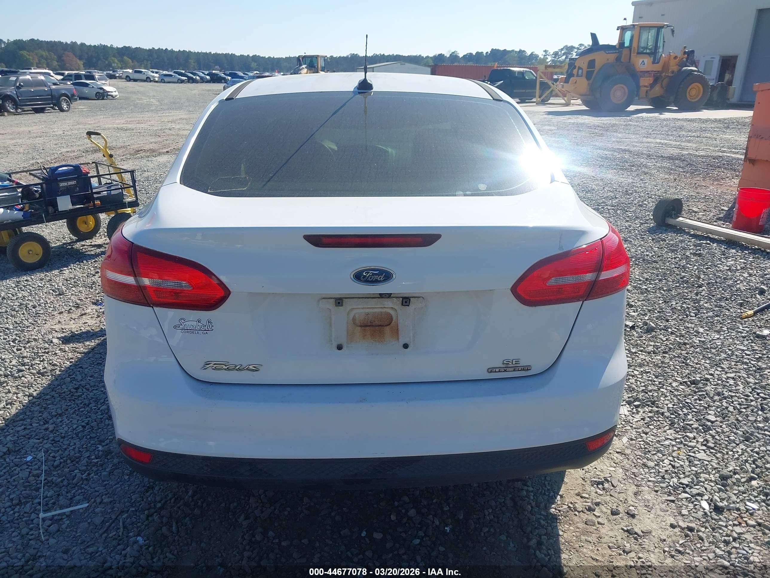 2015 Ford Focus Se White vin: 1FADP3F26FL238262