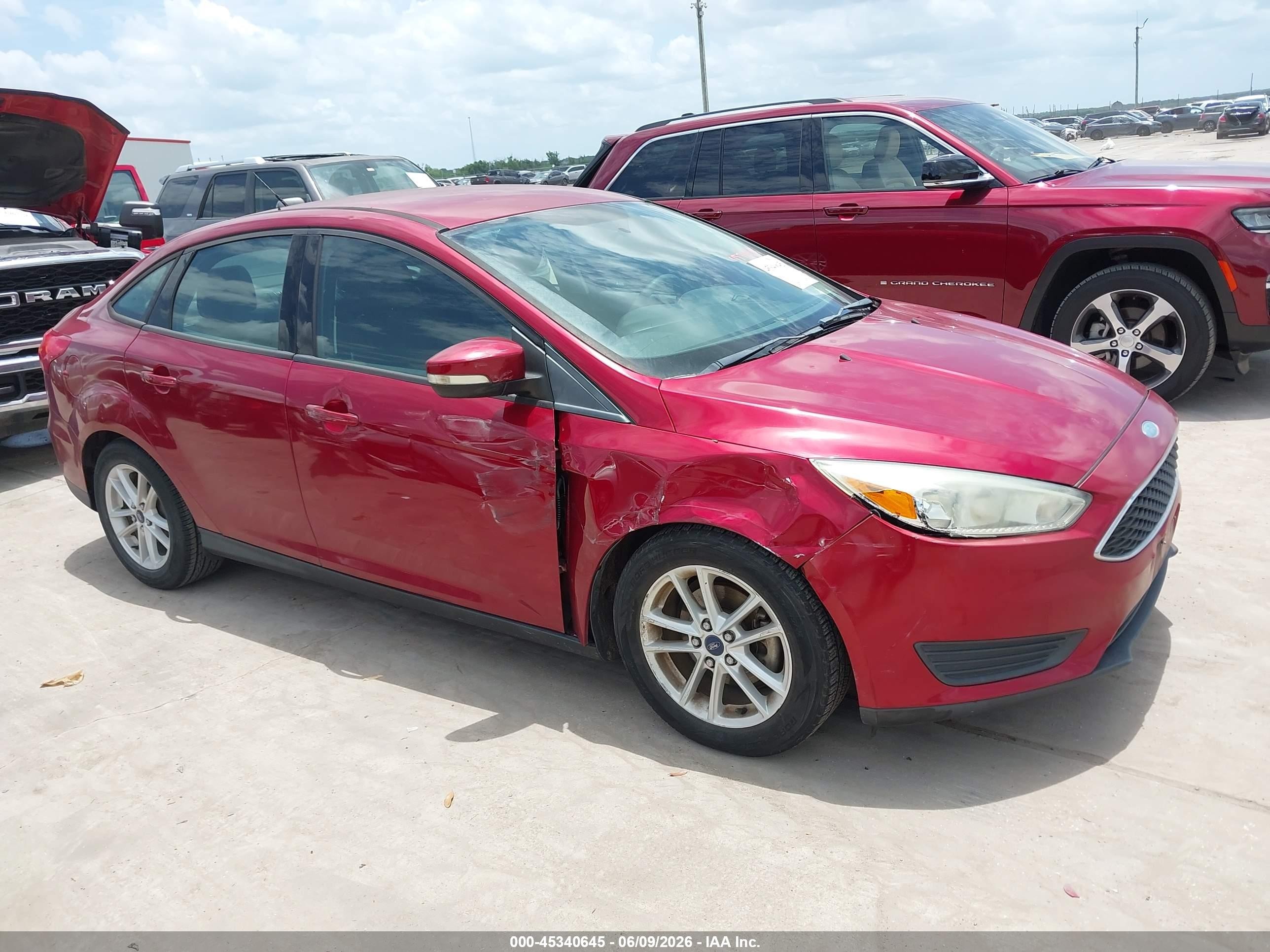 2015 Ford Focus Se Red vin: 1FADP3F26FL248418