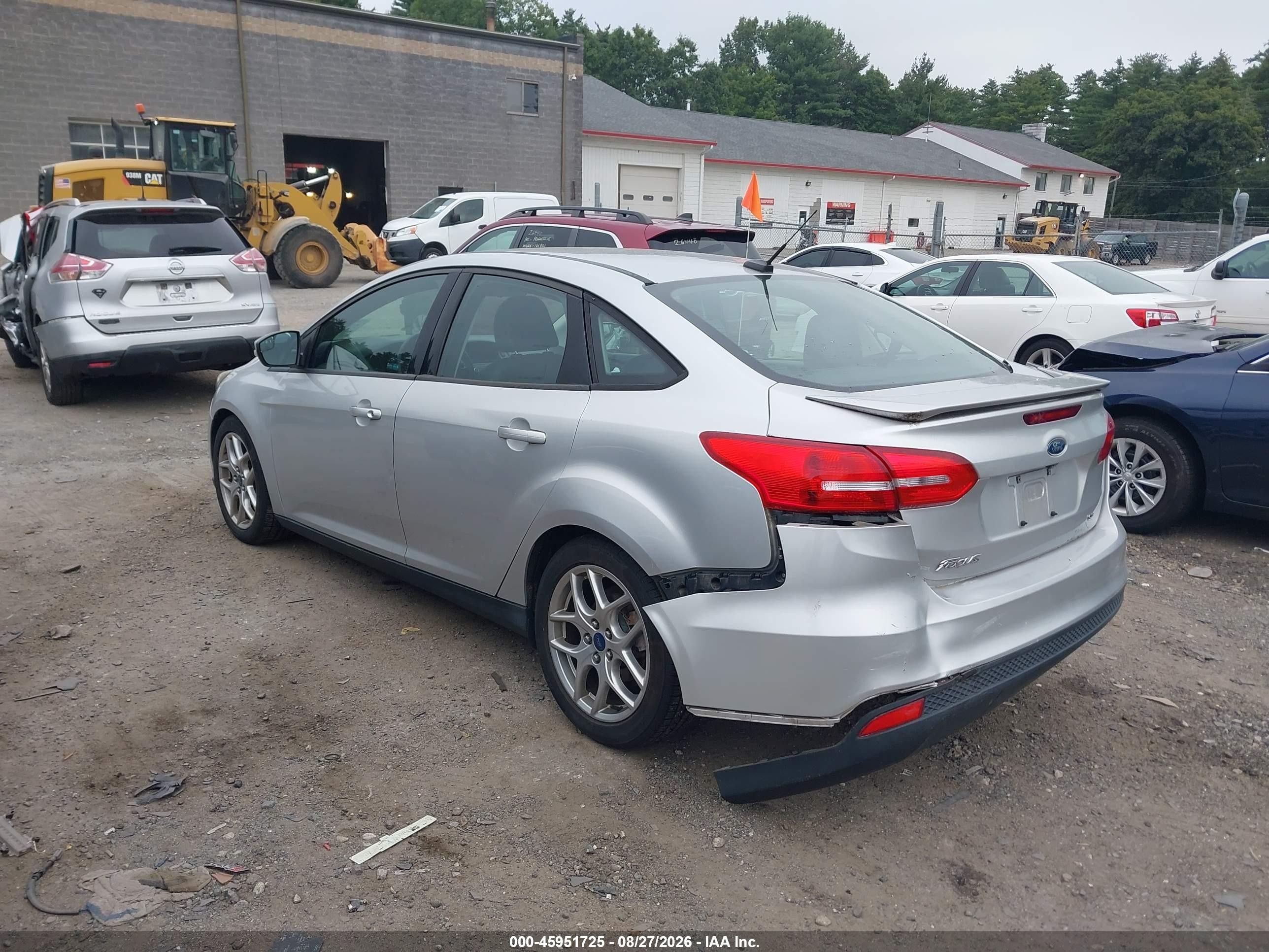 2015 Ford Focus Se Silver vin: 1FADP3F26FL251710