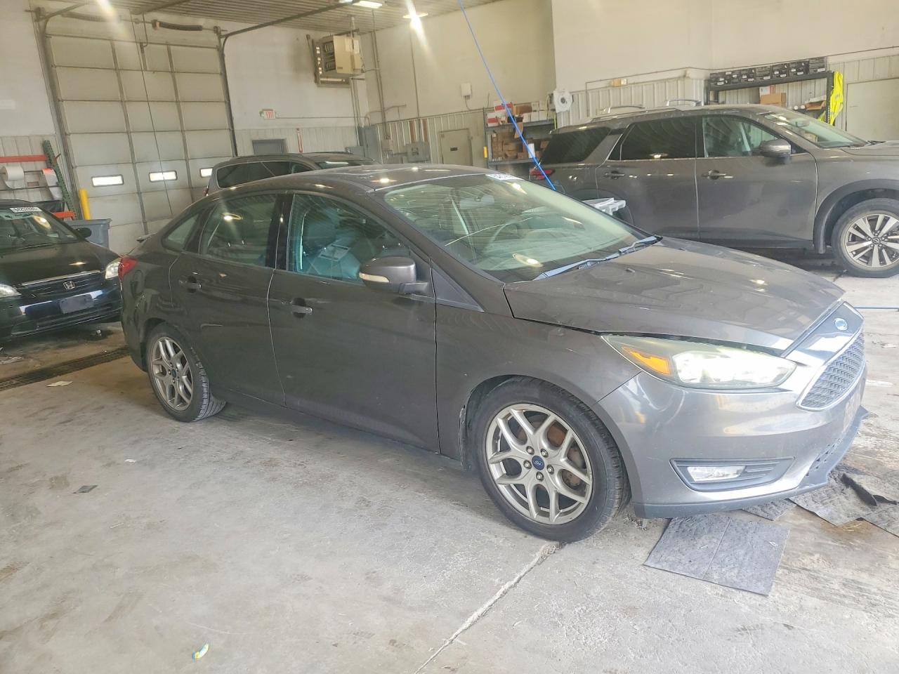 2015 Ford Focus Se Gray vin: 1FADP3F26FL275084