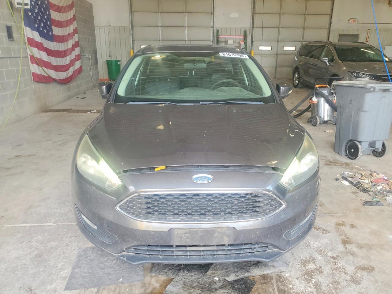 2015 Ford Focus Se Gray vin: 1FADP3F26FL275084