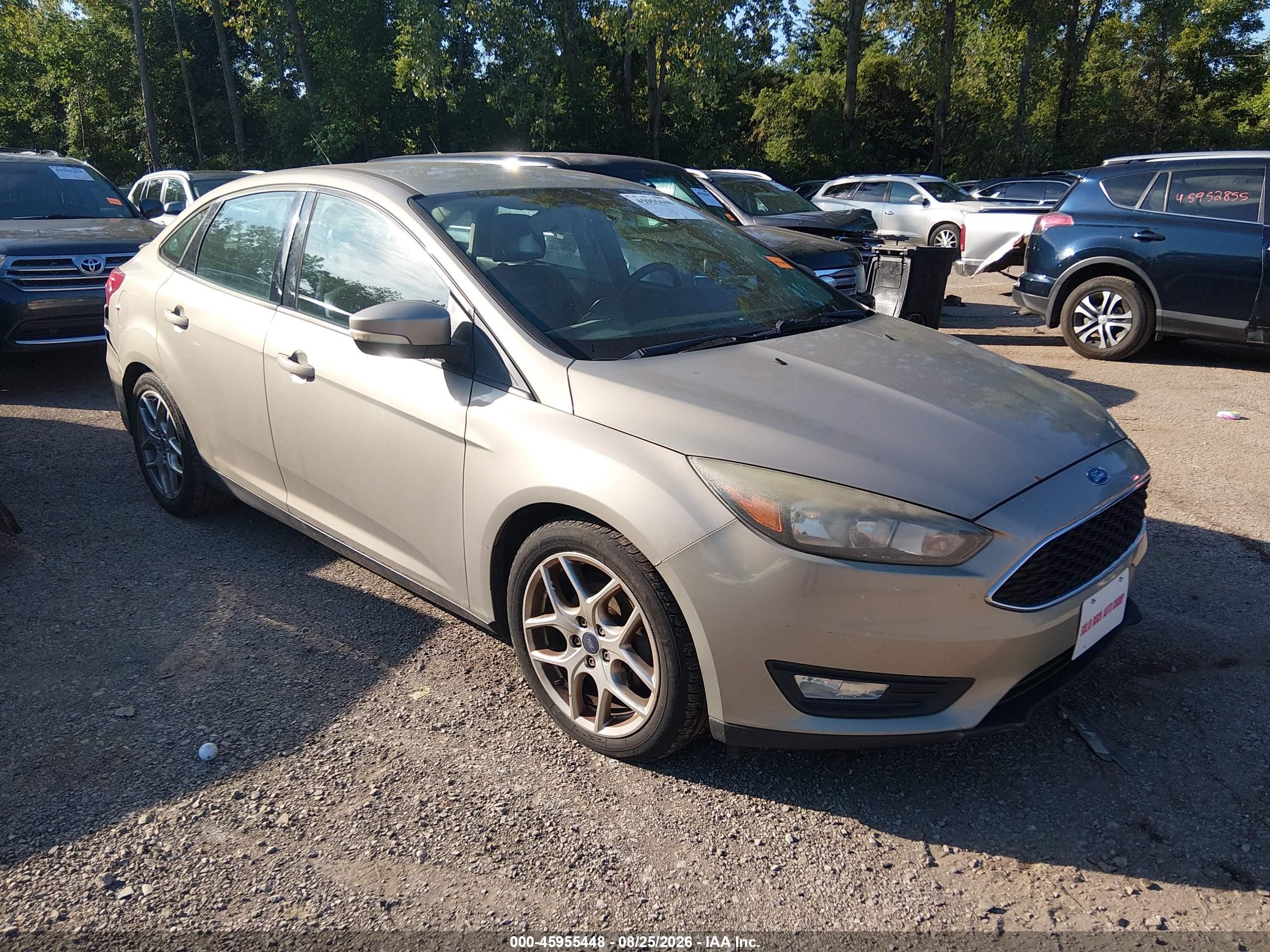 2015 Ford Focus Se Tan vin: 1FADP3F26FL286750