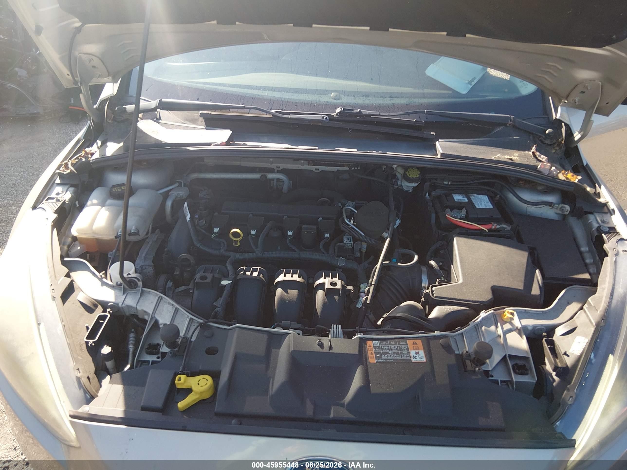 2015 Ford Focus Se Желто-коричневый vin: 1FADP3F26FL286750