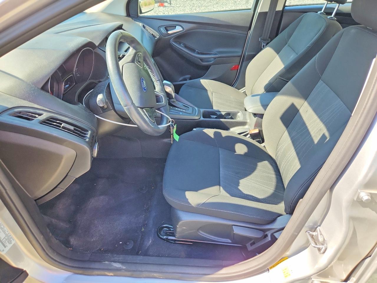 2015 Ford Focus Se Silver vin: 1FADP3F26FL291690