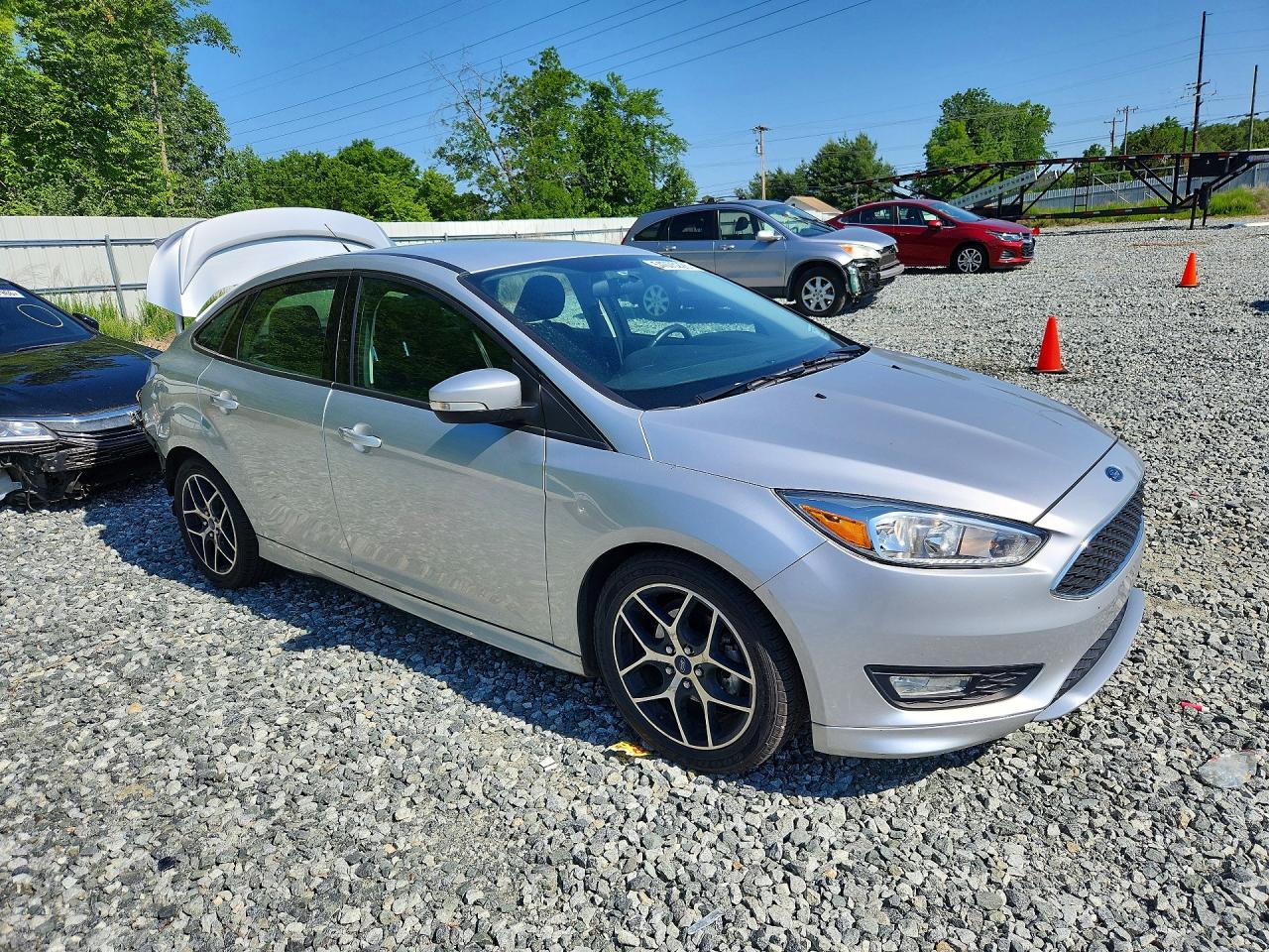 2015 Ford Focus Se Silver vin: 1FADP3F26FL291690