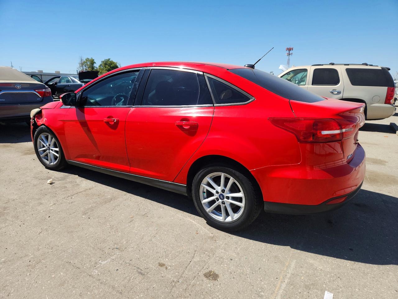 2015 Ford Focus Se Red vin: 1FADP3F26FL294511