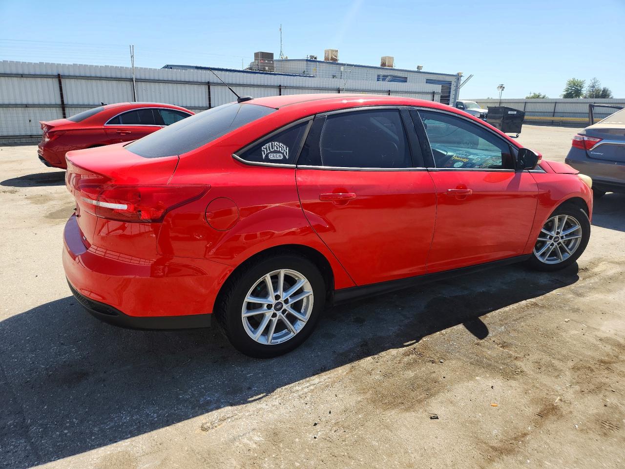 2015 Ford Focus Se Red vin: 1FADP3F26FL294511