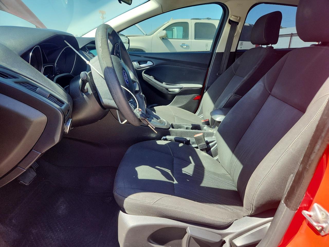2015 Ford Focus Se Red vin: 1FADP3F26FL294511