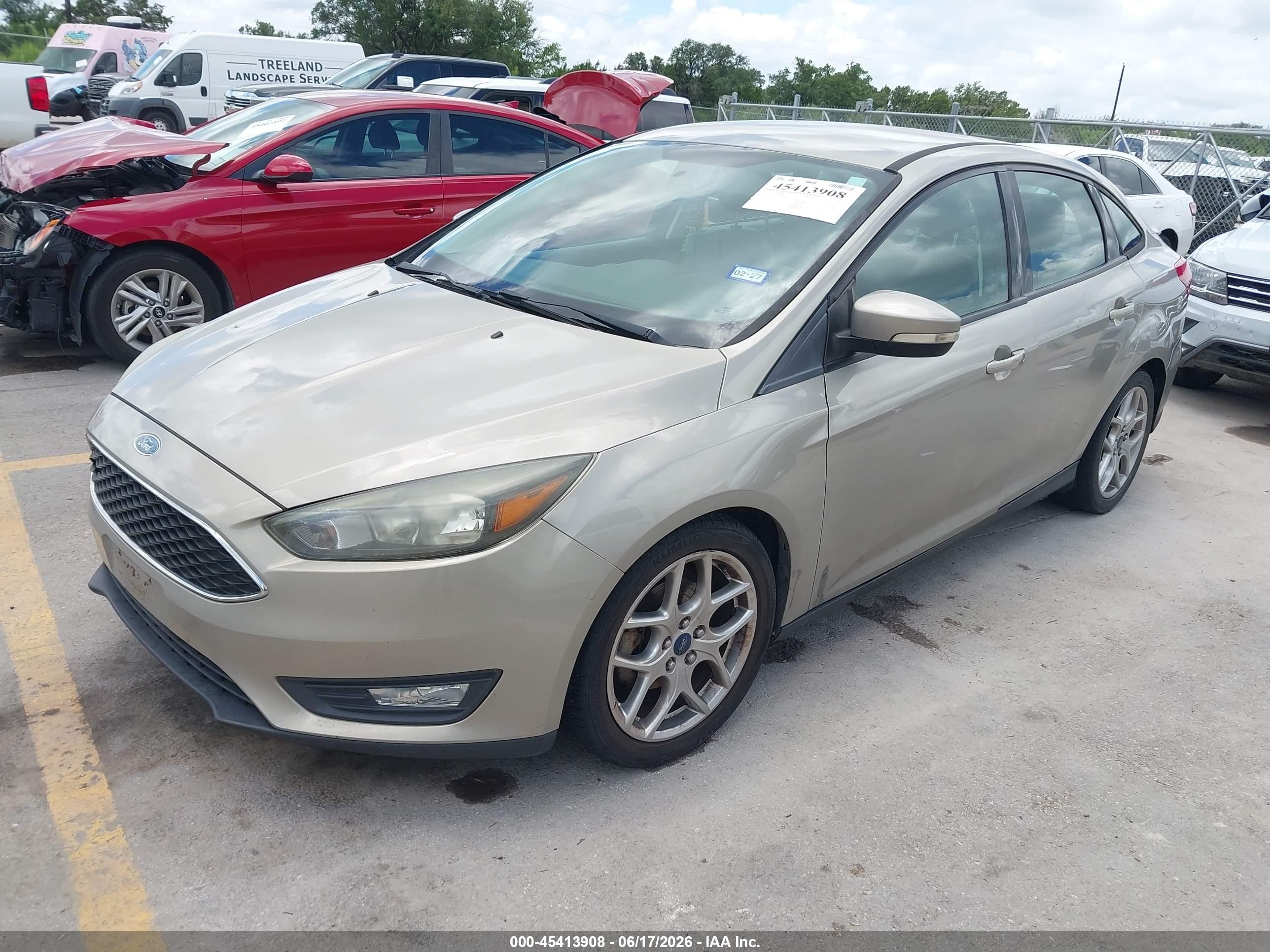2015 Ford Focus Se Tan vin: 1FADP3F26FL296453