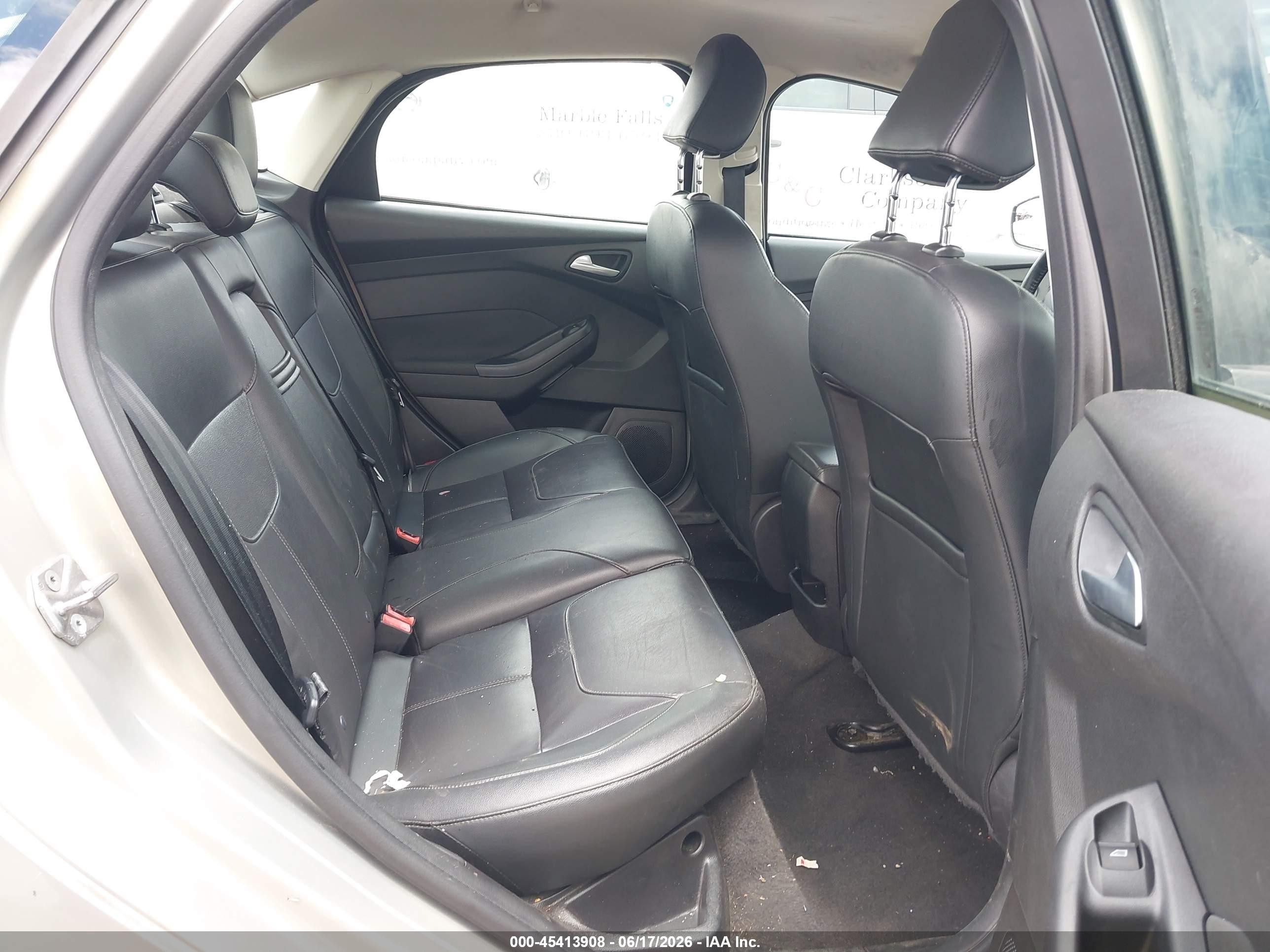 2015 Ford Focus Se Tan vin: 1FADP3F26FL296453