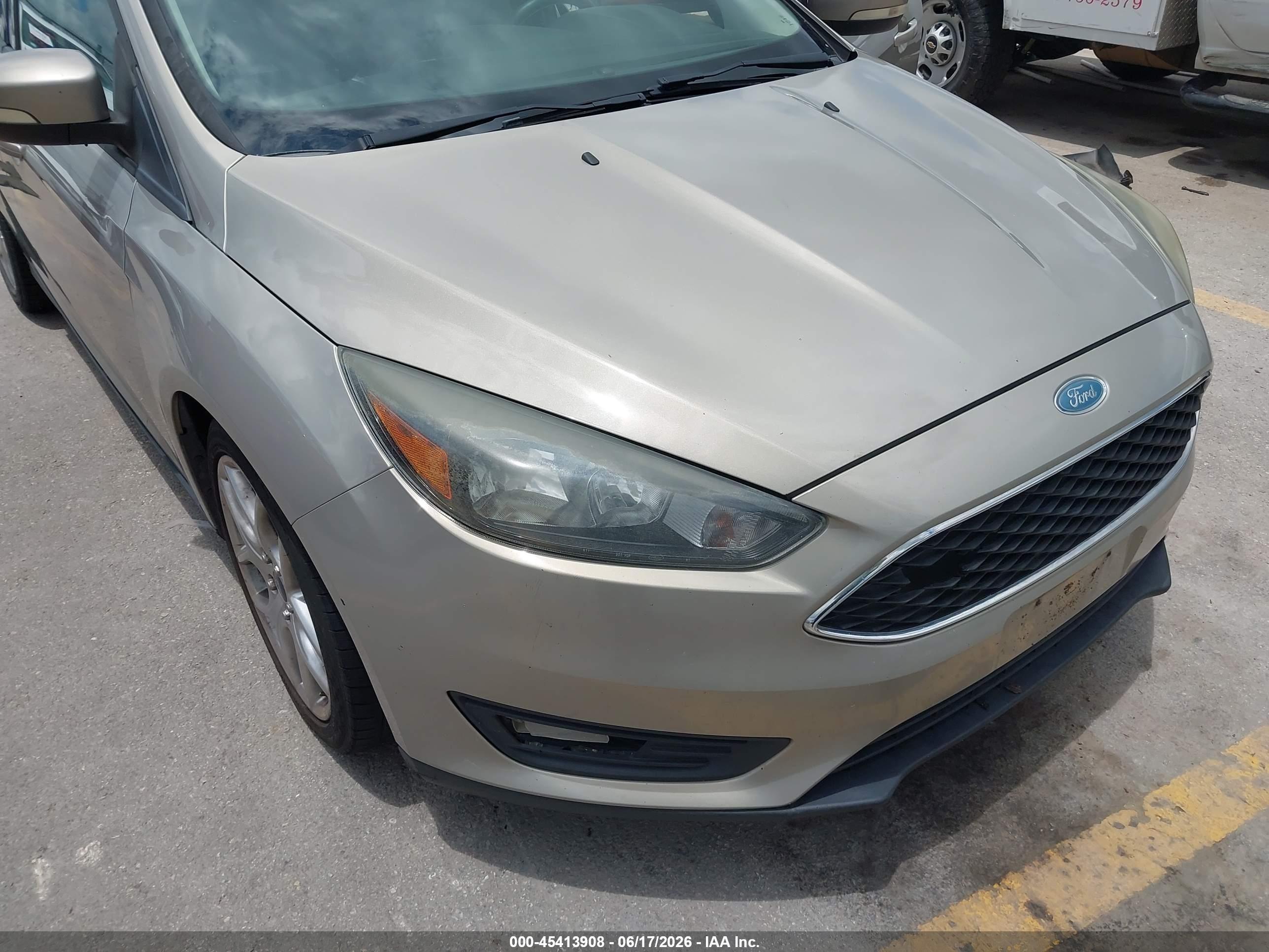 2015 Ford Focus Se Tan vin: 1FADP3F26FL296453