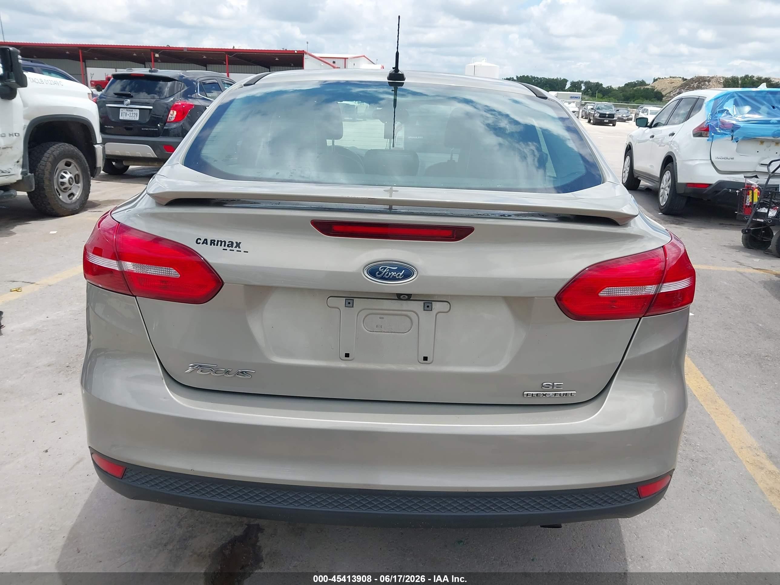 2015 Ford Focus Se Tan vin: 1FADP3F26FL296453