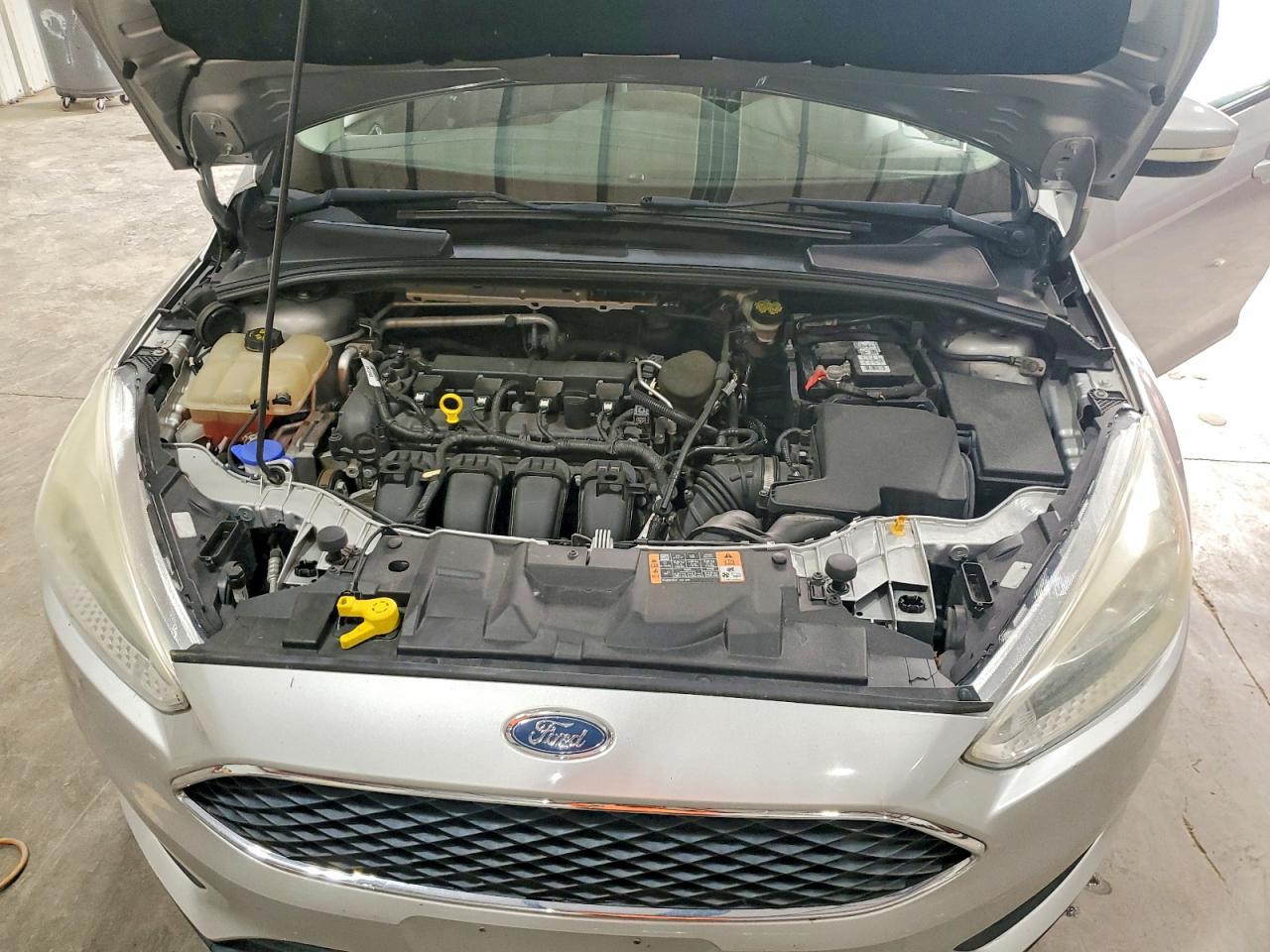 2015 Ford Focus Se Silver vin: 1FADP3F26FL321089