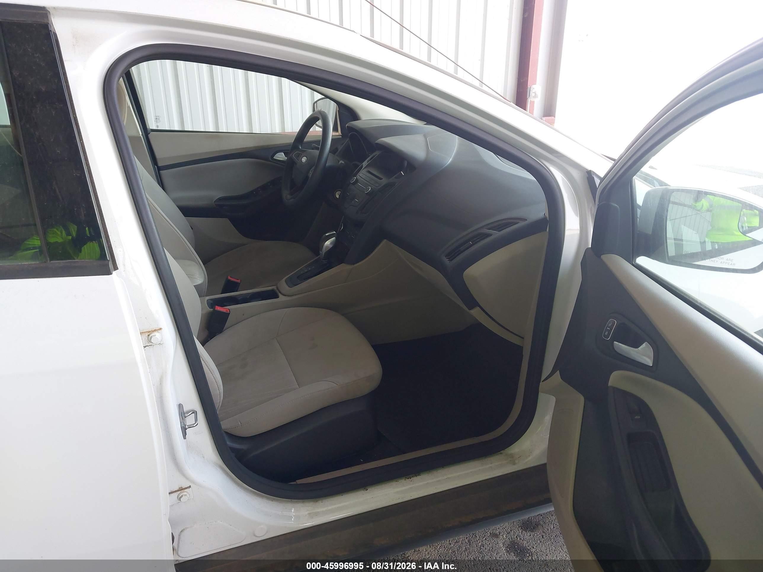 2015 Ford Focus Se White vin: 1FADP3F26FL329323