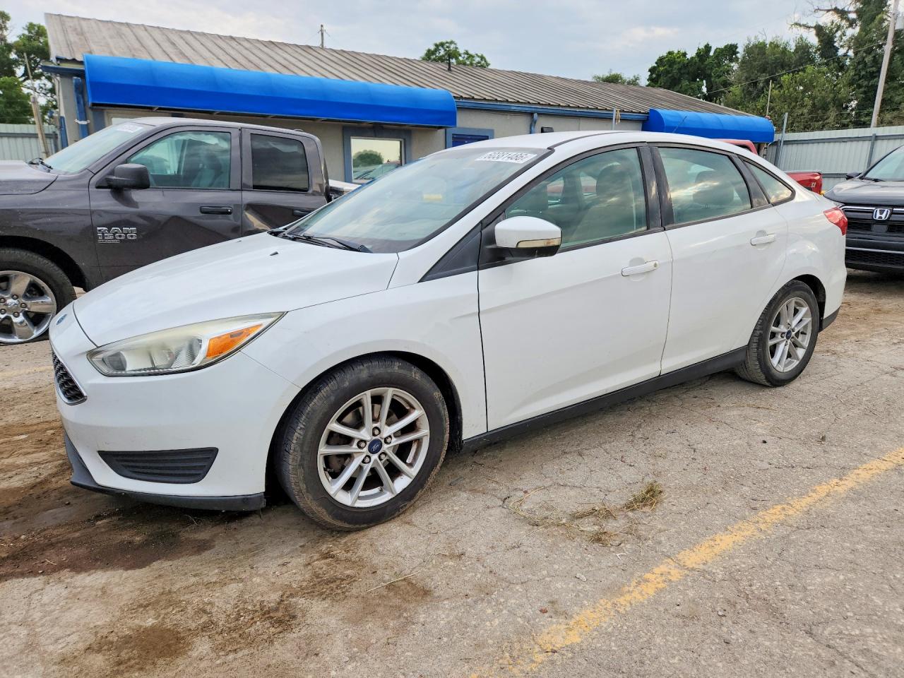2015 Ford Focus Se Белый vin: 1FADP3F26FL329984