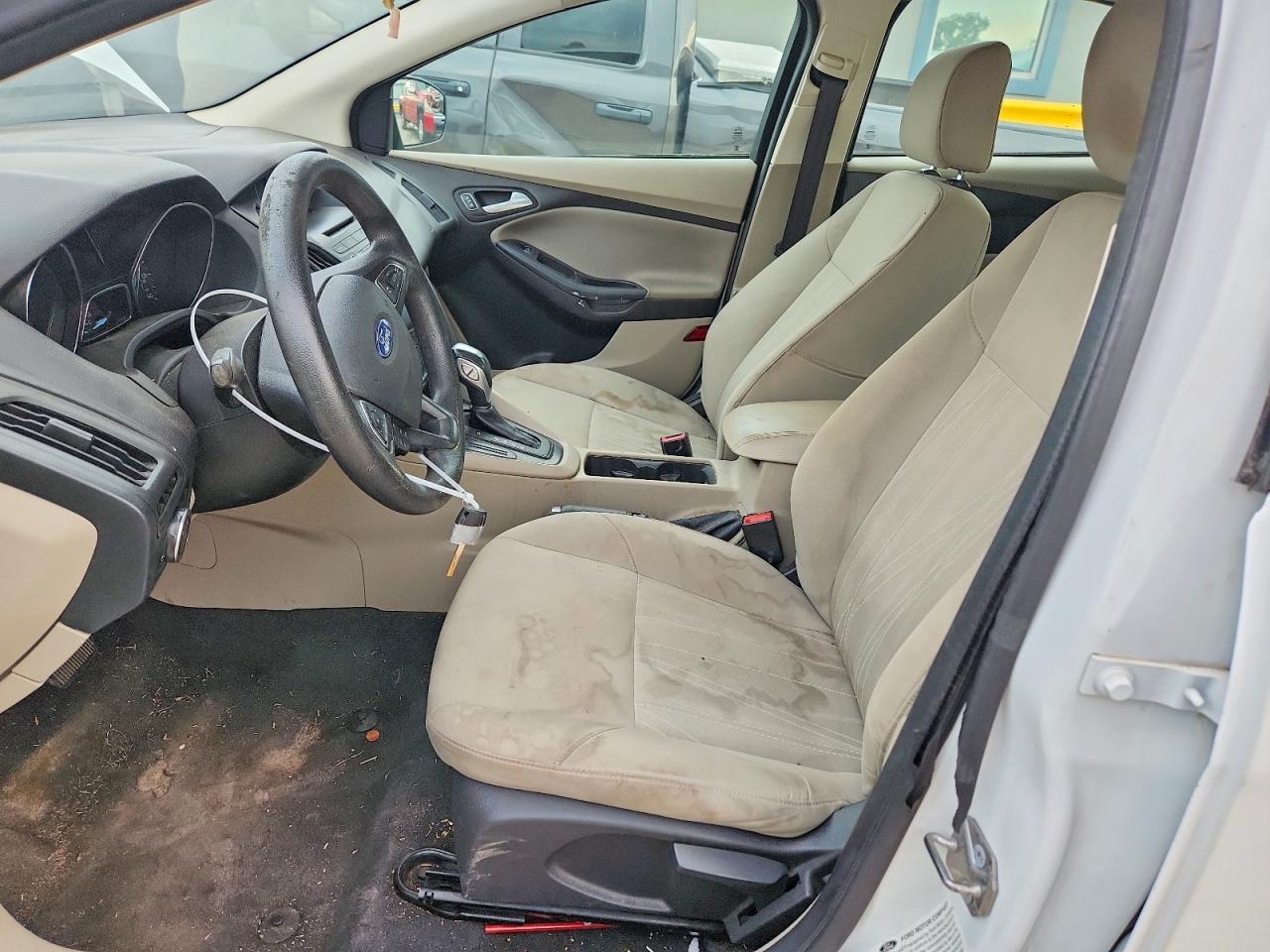 2015 Ford Focus Se White vin: 1FADP3F26FL329984