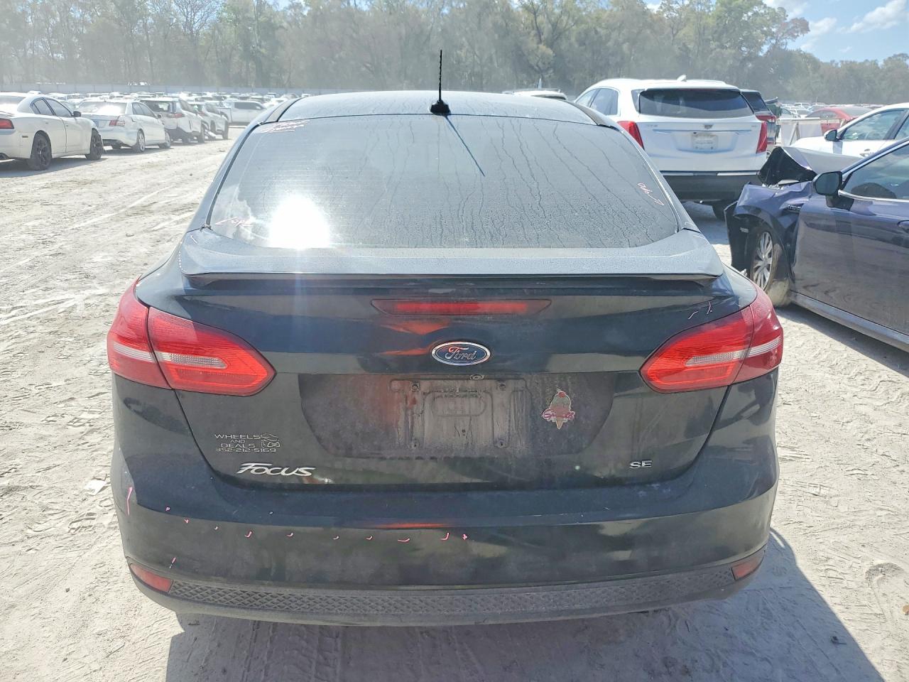 2015 Ford Focus Se Black vin: 1FADP3F26FL336482