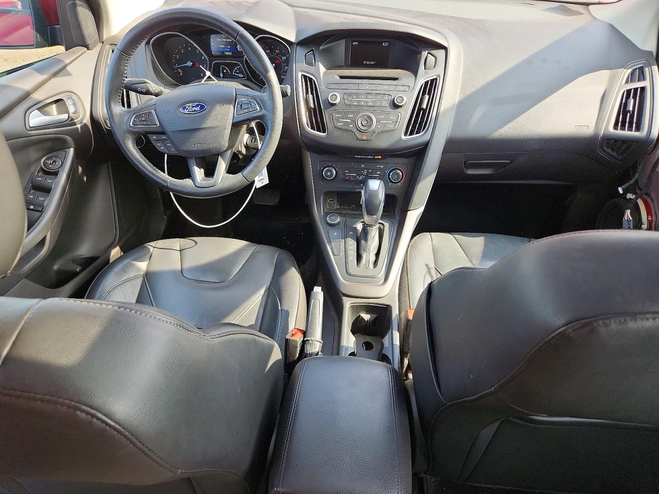2015 Ford Focus Se Бордовый vin: 1FADP3F26FL338166