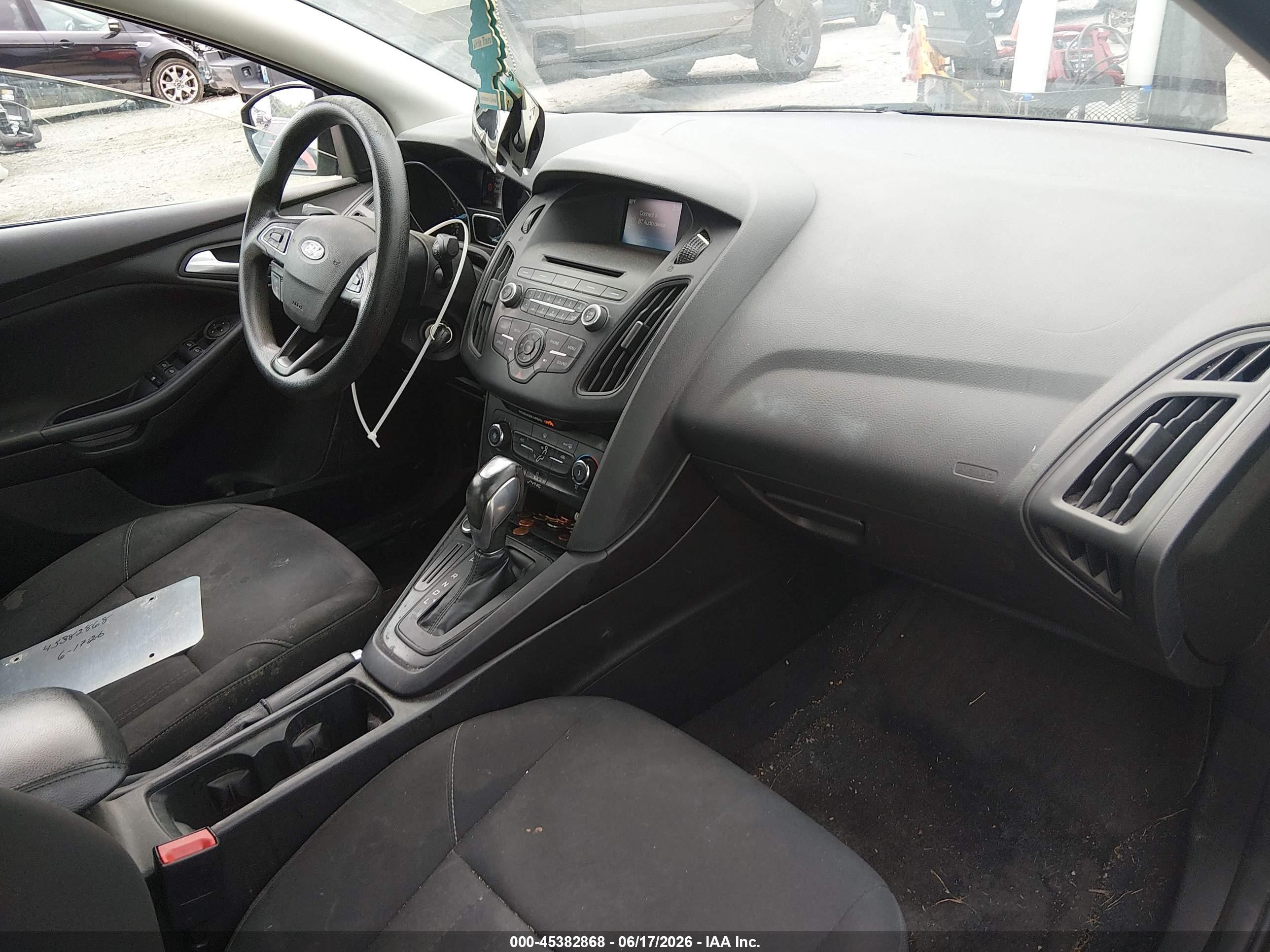 2015 Ford Focus Se Silver vin: 1FADP3F26FL339916
