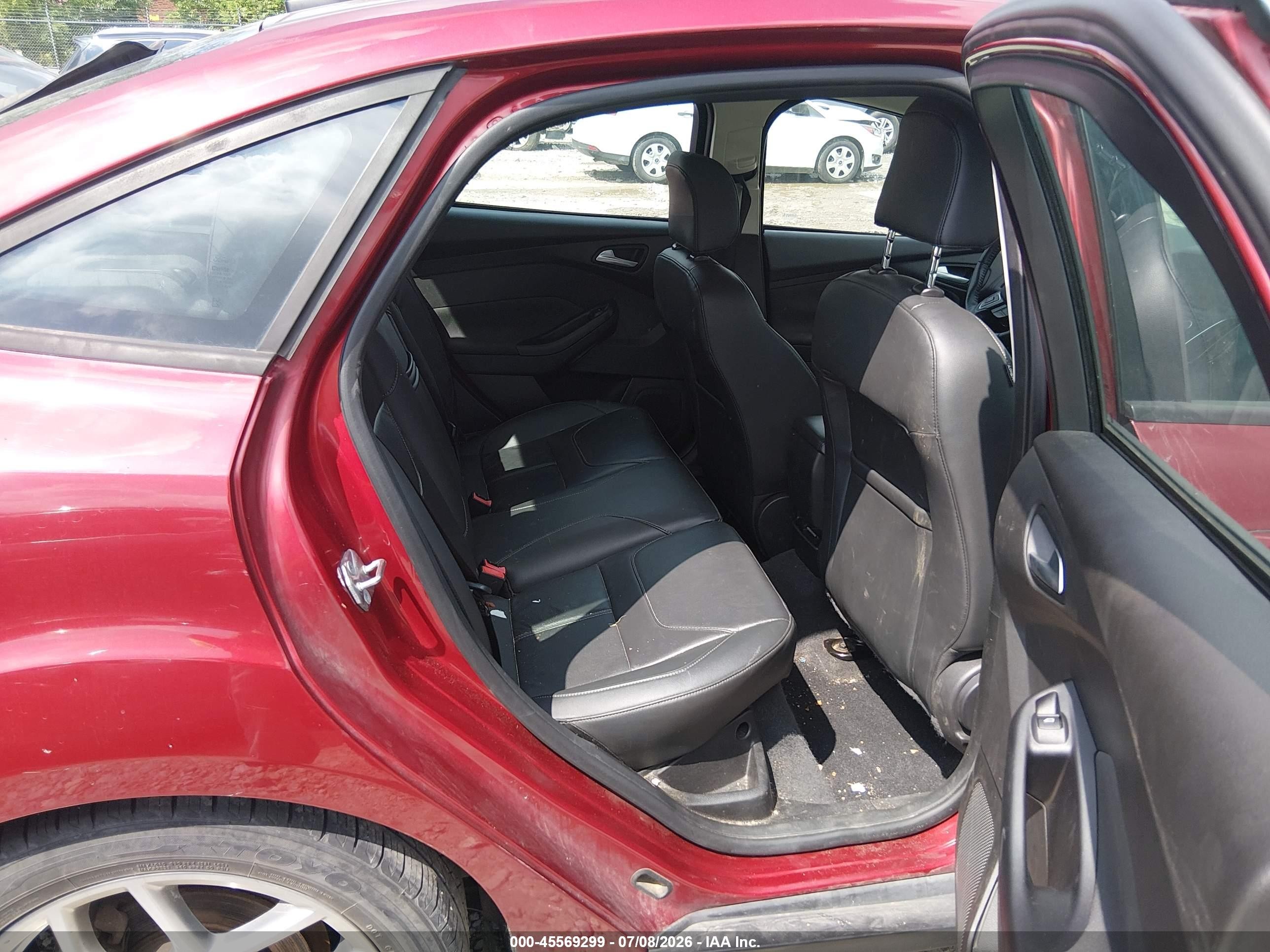 2015 Ford Focus Se Red vin: 1FADP3F26FL347045