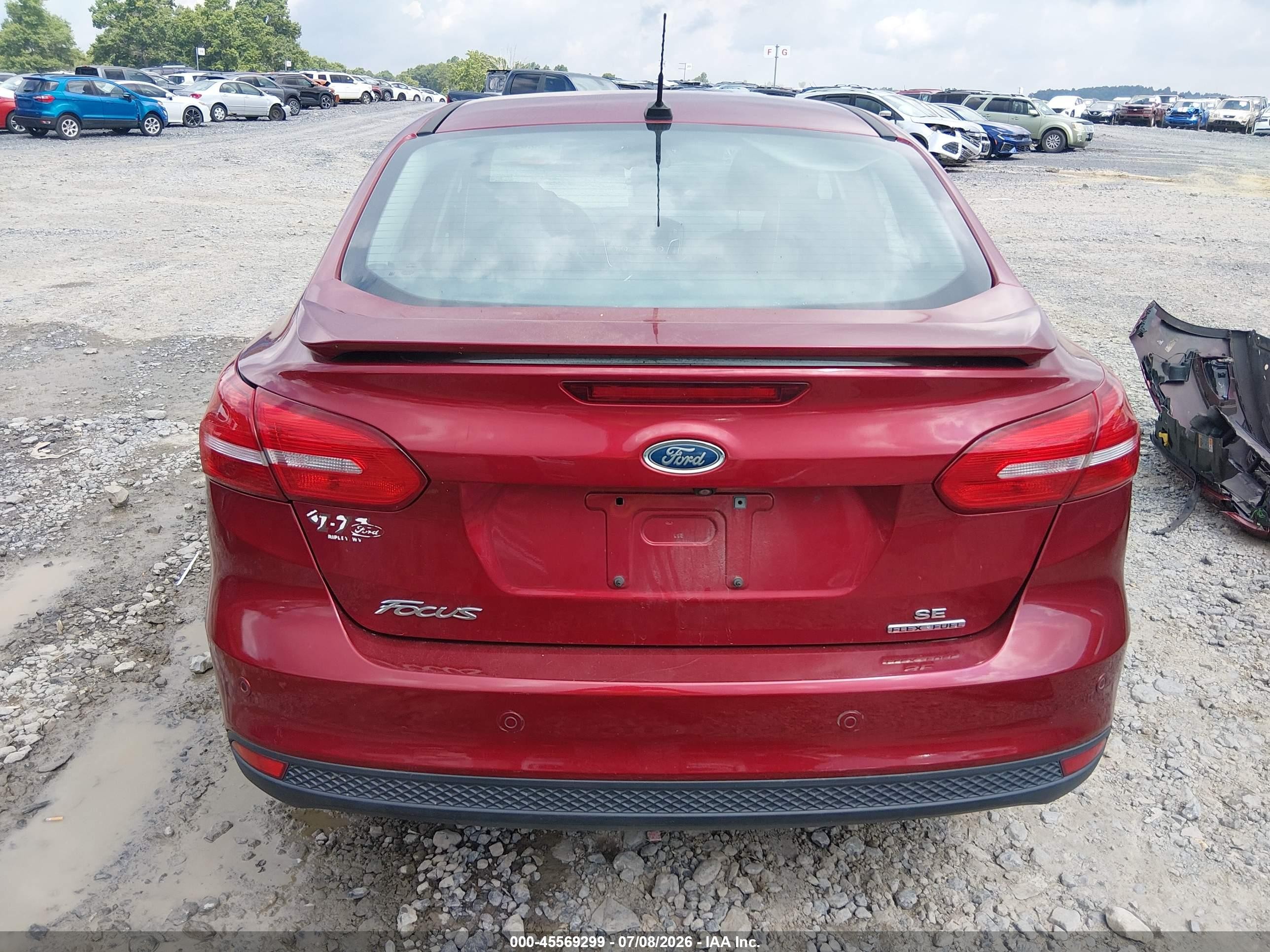 2015 Ford Focus Se Red vin: 1FADP3F26FL347045