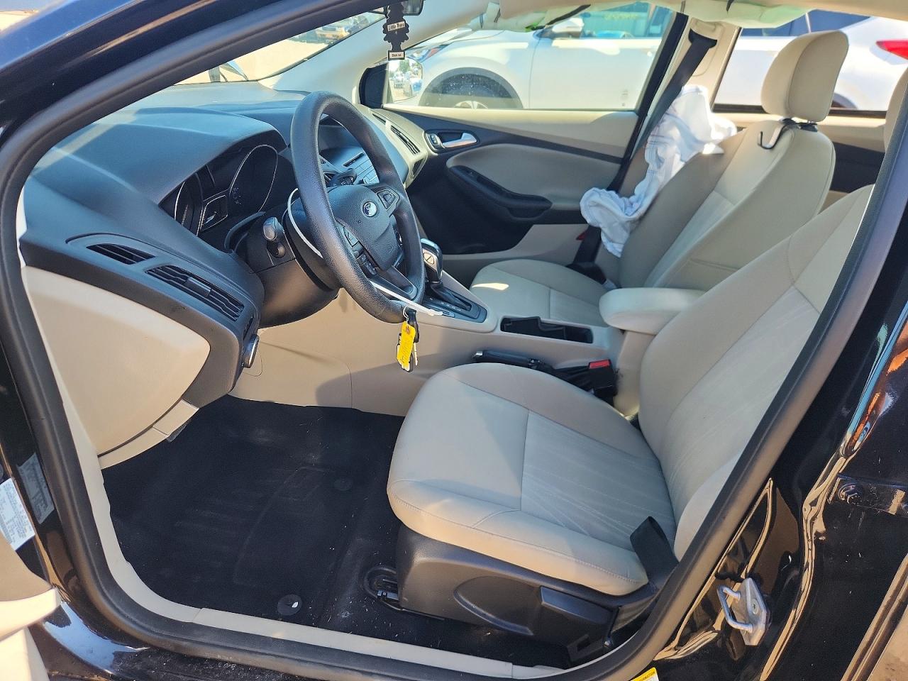 2015 Ford Focus Se Charcoal vin: 1FADP3F26FL361852