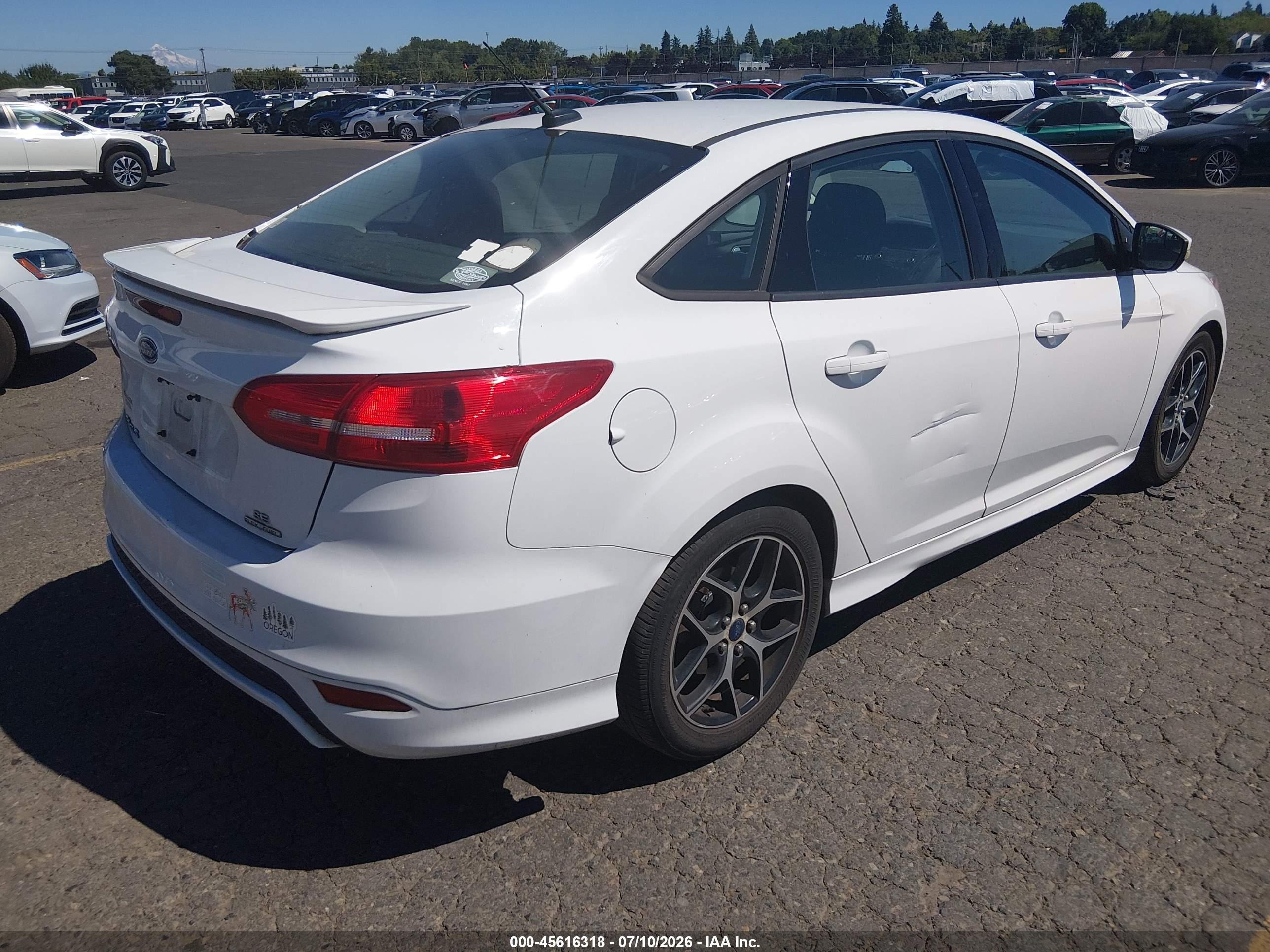 2015 Ford Focus Se White vin: 1FADP3F26FL368915