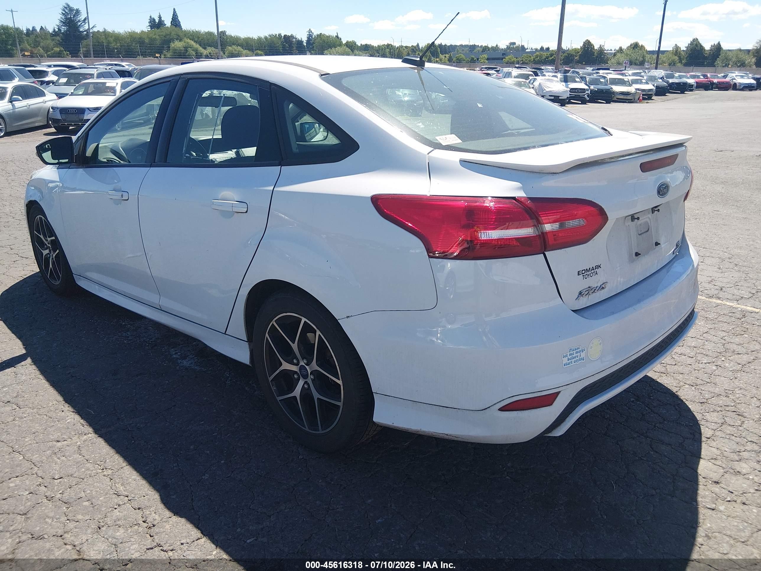 2015 Ford Focus Se White vin: 1FADP3F26FL368915