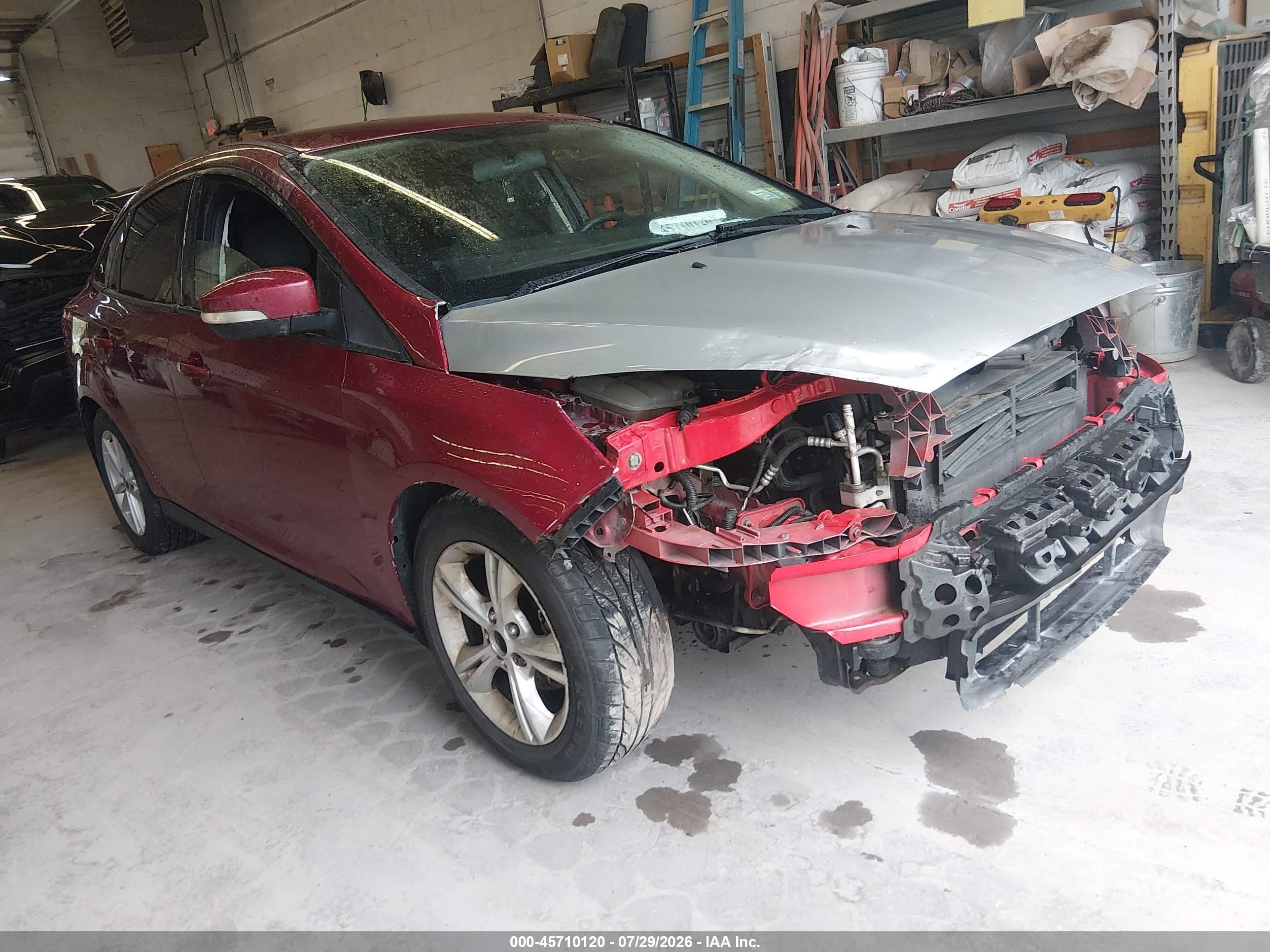 2015 Ford Focus Se Red vin: 1FADP3F26FL372107