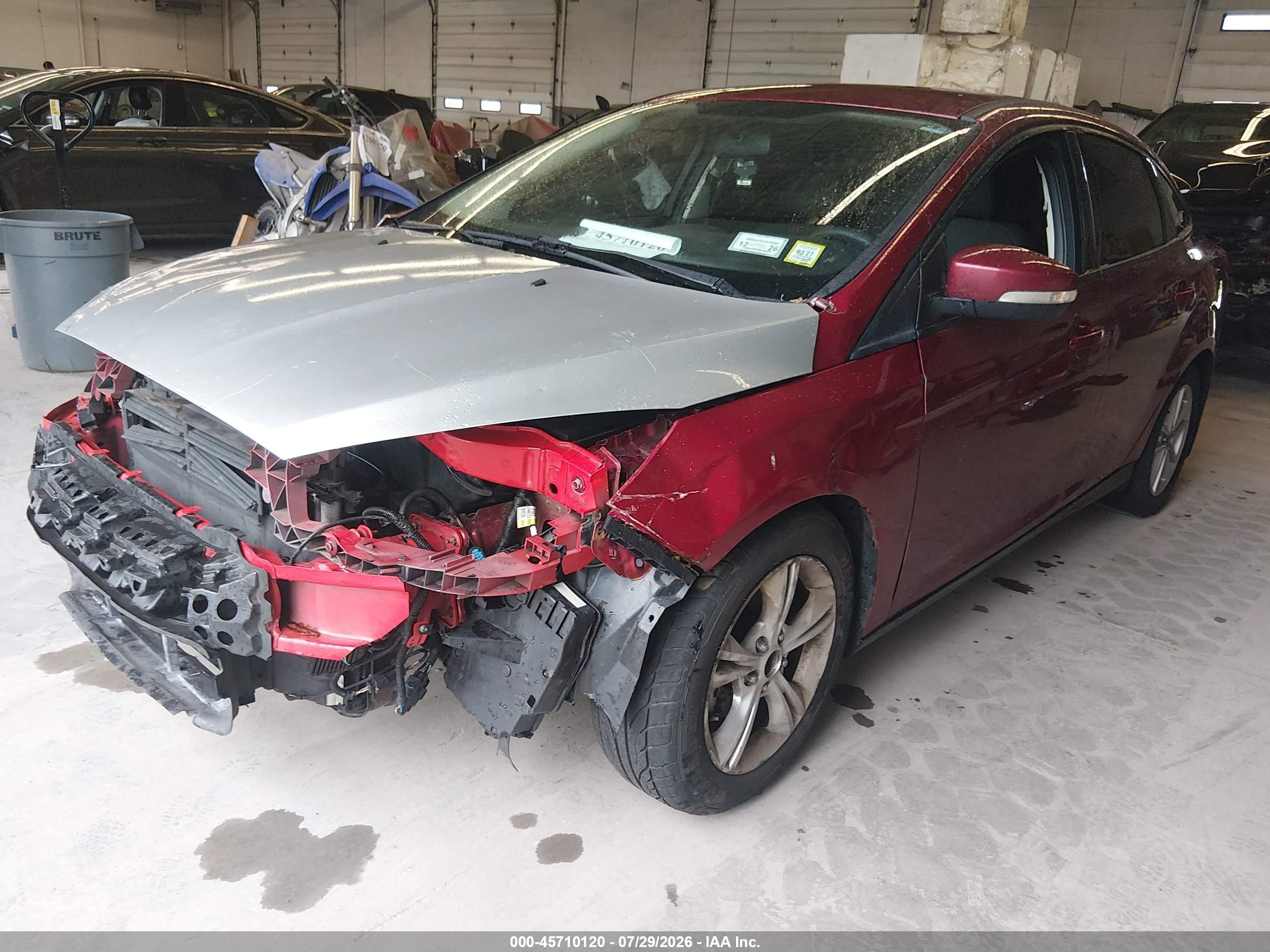 2015 Ford Focus Se Red vin: 1FADP3F26FL372107