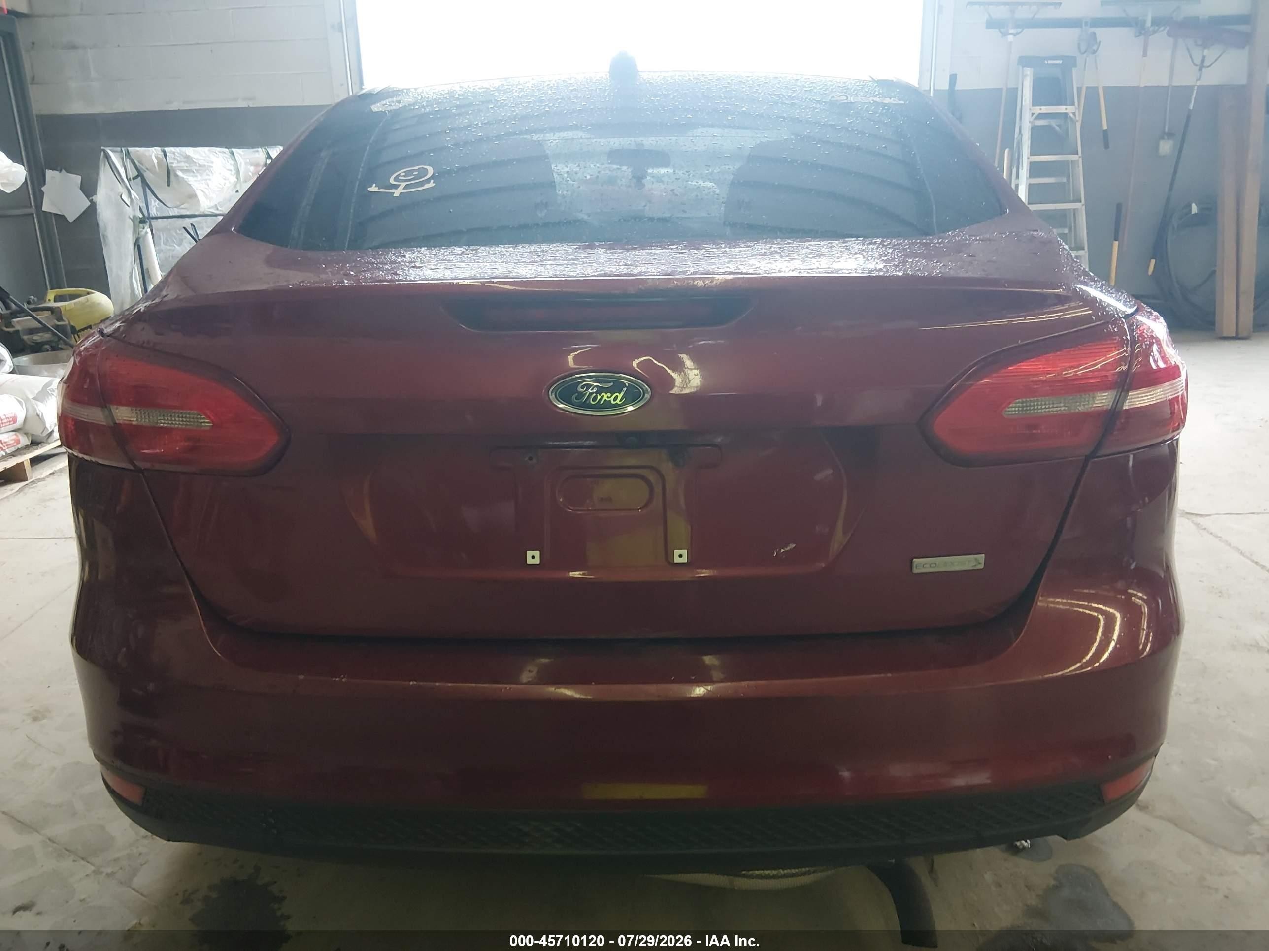 2015 Ford Focus Se Red vin: 1FADP3F26FL372107